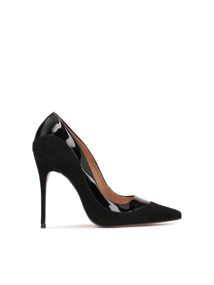 Chic black pumps made of shiny patent leather and suede