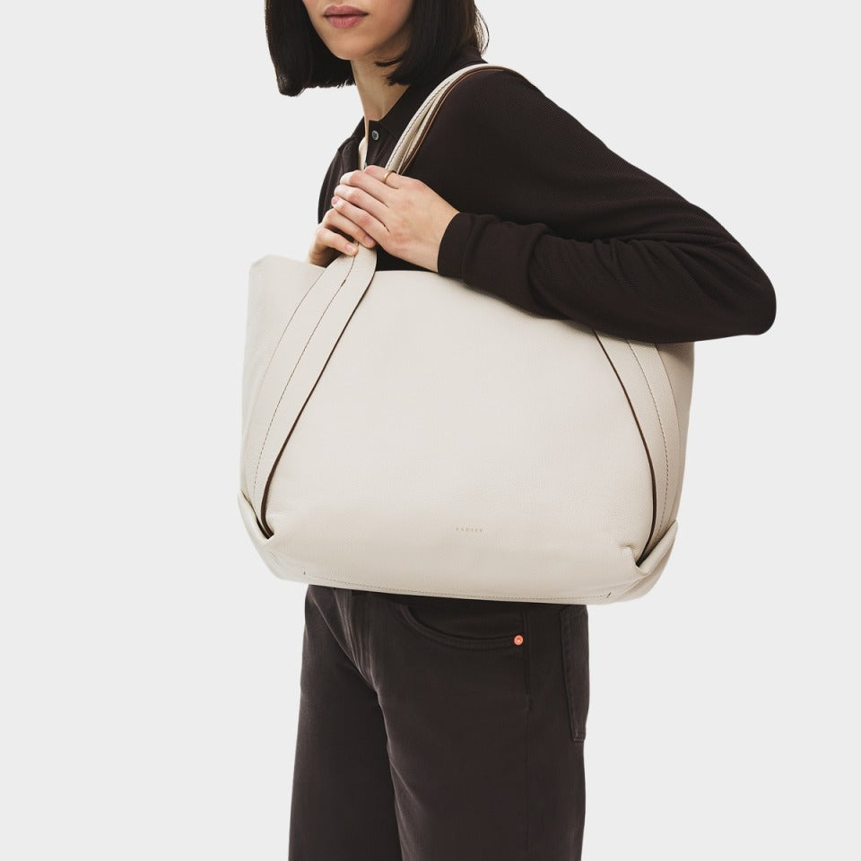 The Evie - Large Ziptop Shoulder
