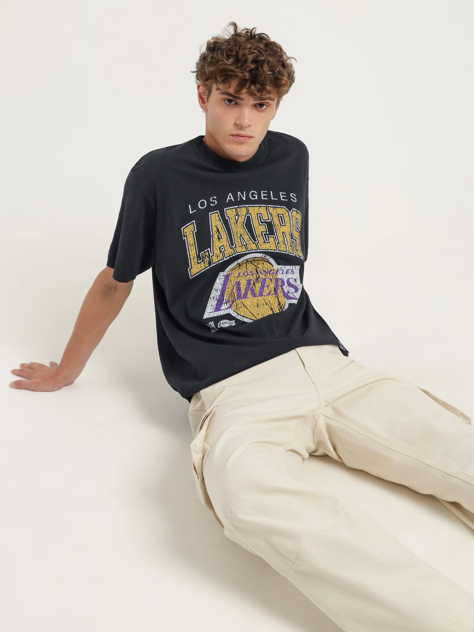 XL Arch Lakers T-Shirt