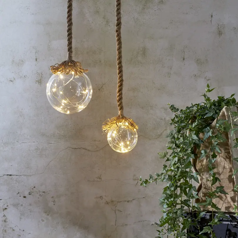 Wand- & Deckenleuchte Jutta