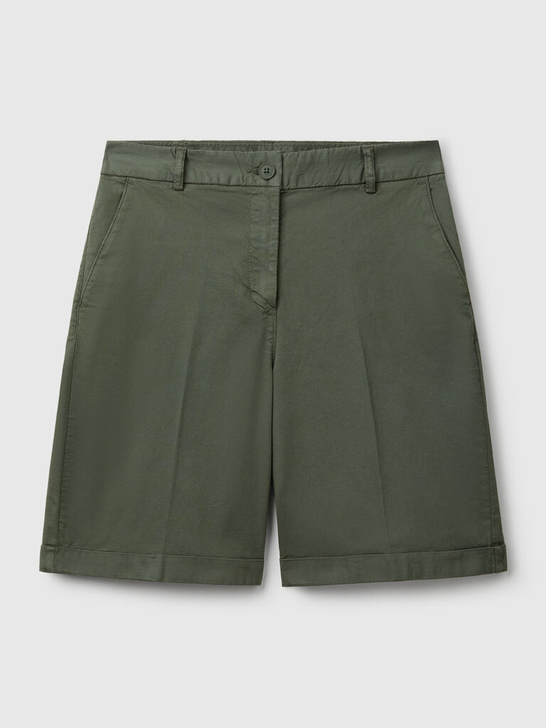 Bermudas with cuff in stretch cotton