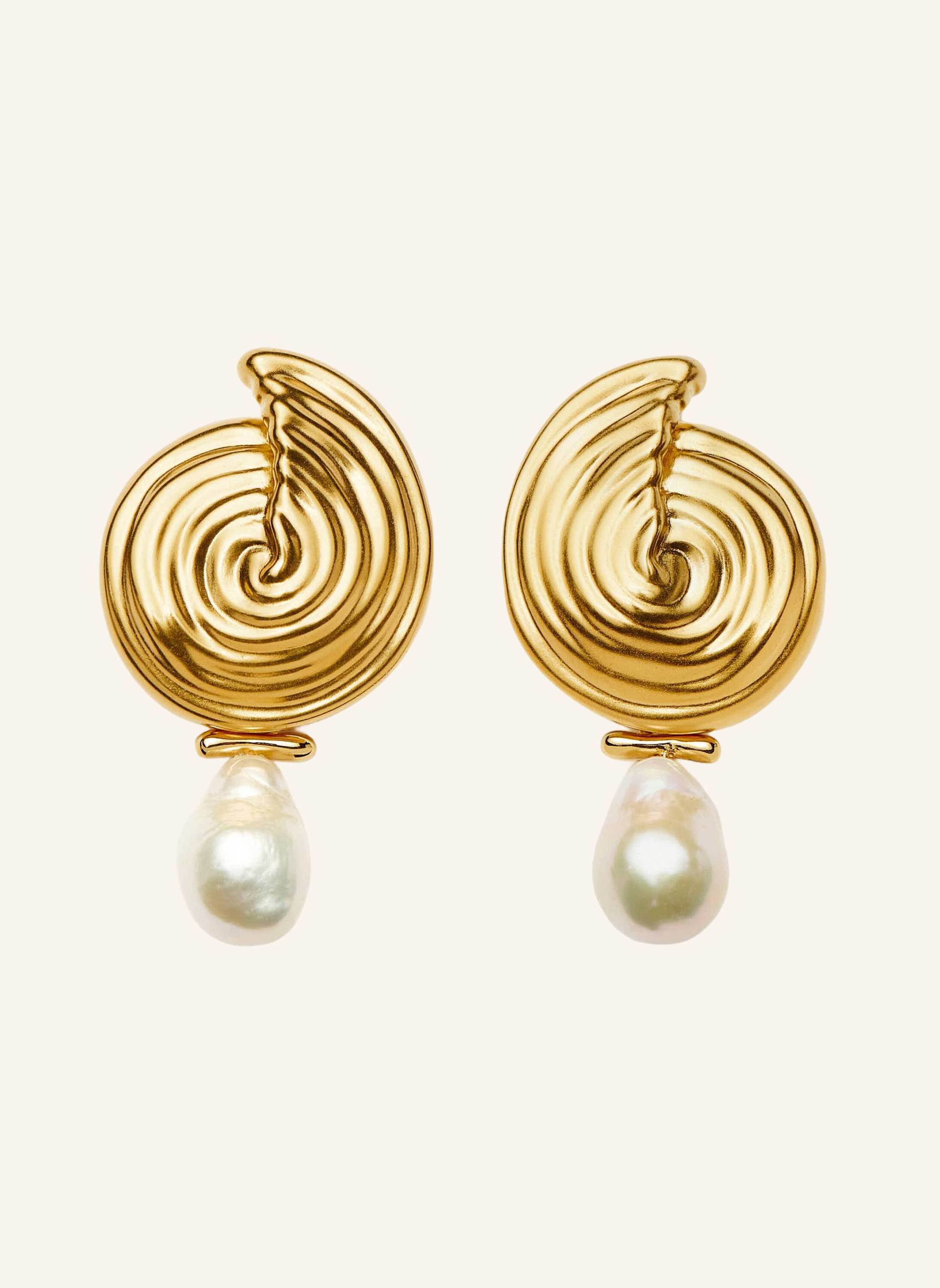 MISSOMA Ohrhänger SPIRAL DETACHABLE PEARL DROP EARRINGS by GLAMBOU