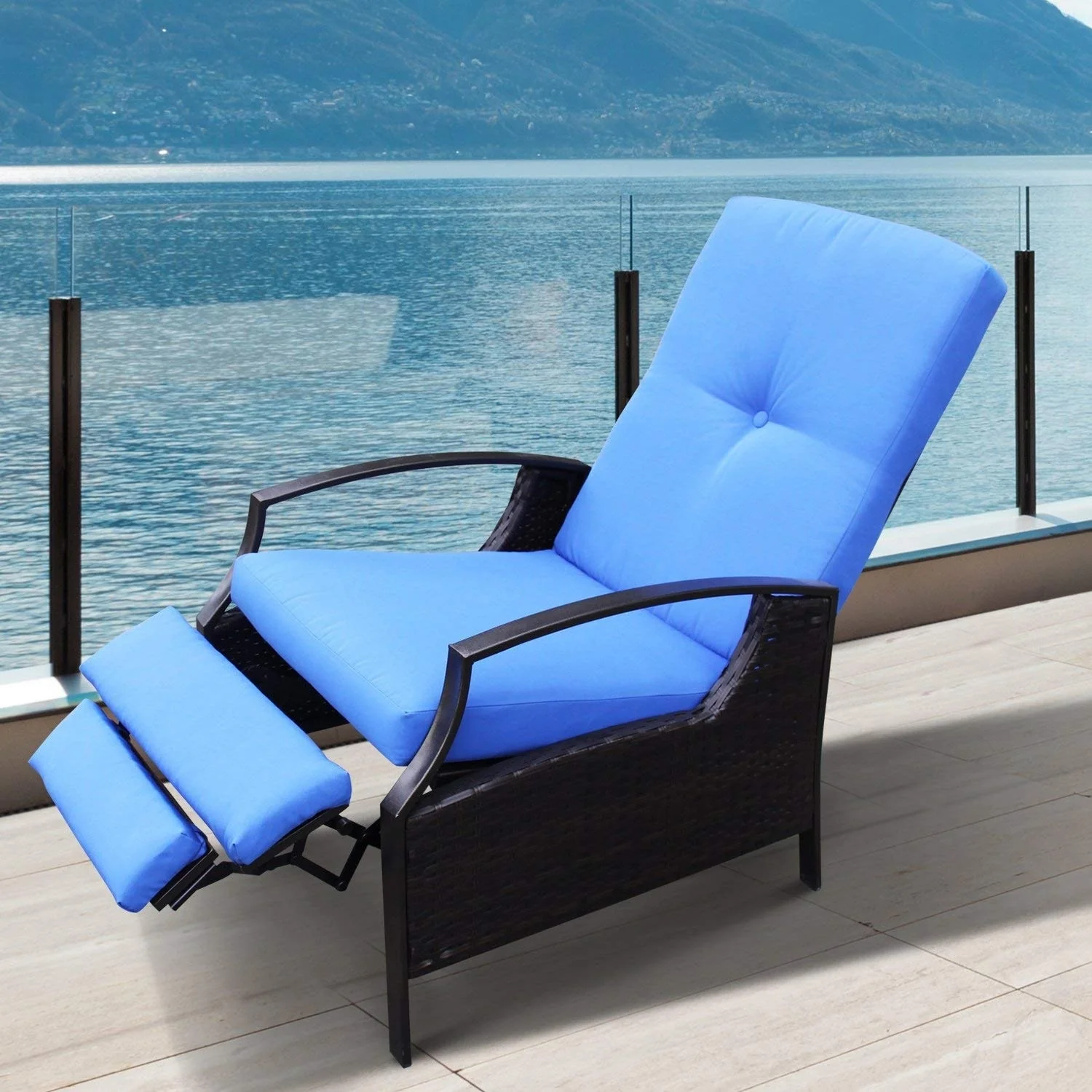 Outsunny Outdoor Rattan Wicker Cushioned Recliner Chair