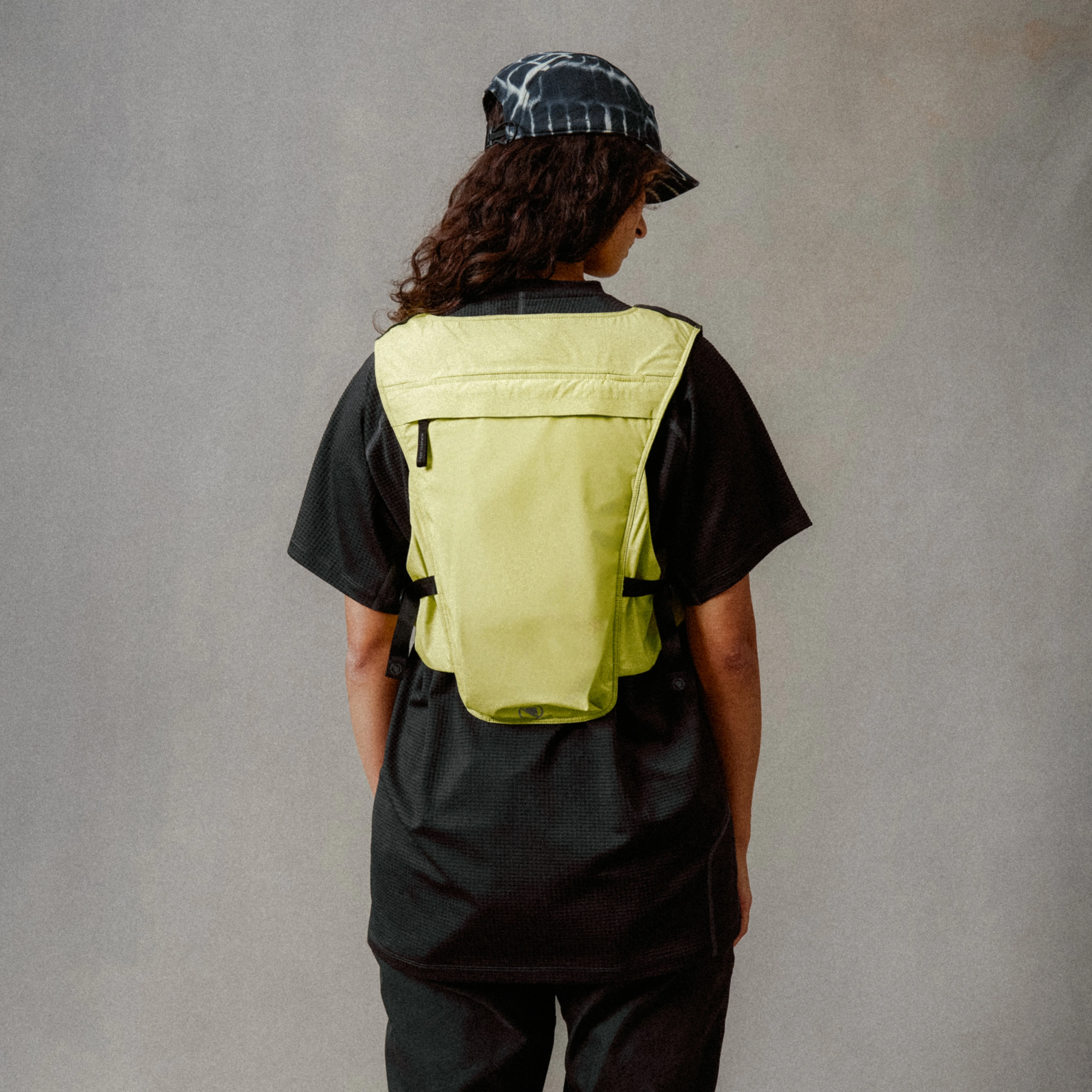 Corner Hydration Vest - Celery