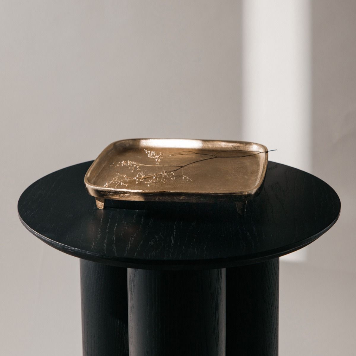 Taca dekoracyjna GIRONA kwadratowa złota 22x22x3 cm