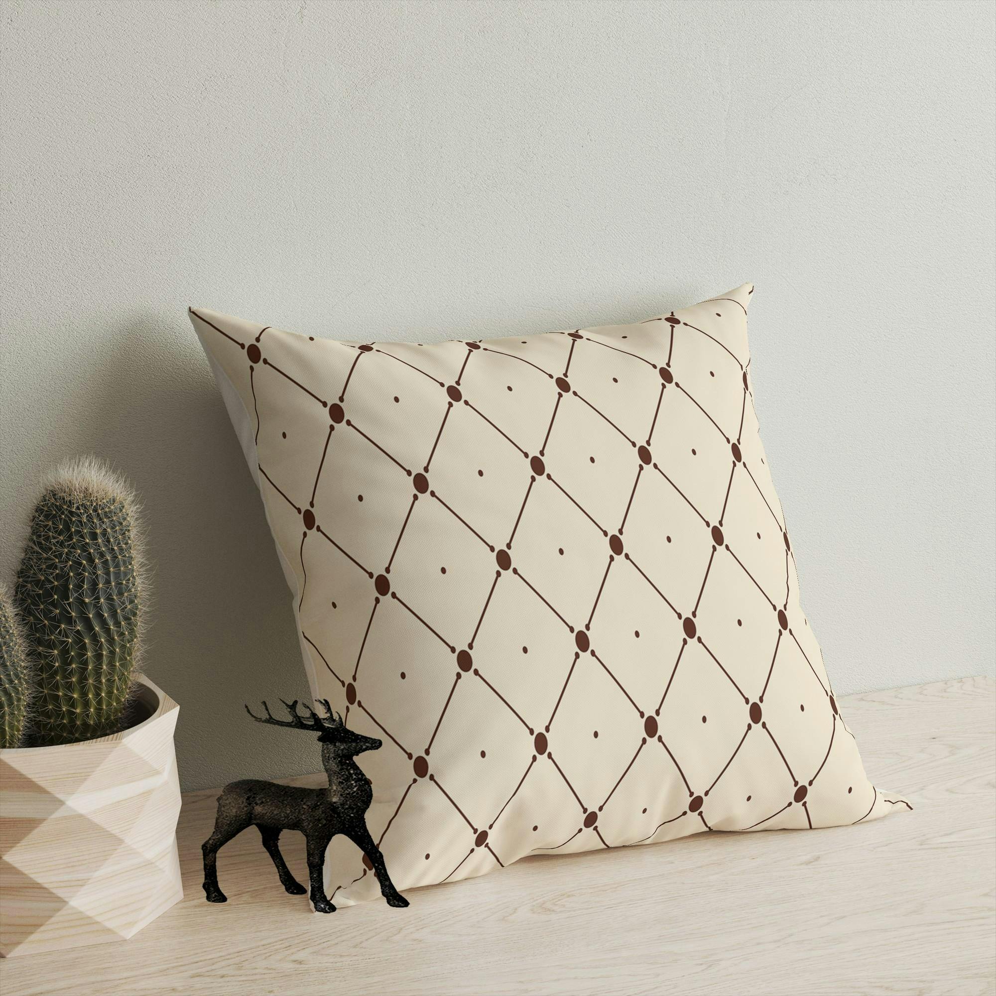 Coussin crème – motifs losanges marrons IZMIR