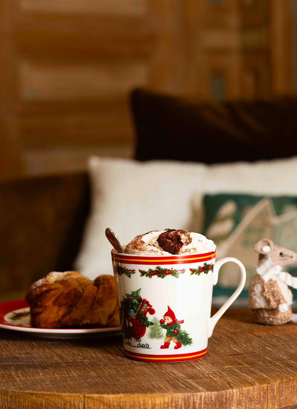 TASSE à CHOCOLAT CHAUD EN PORCELAINE MOTIF NO&Euml;L MULTICOLORE