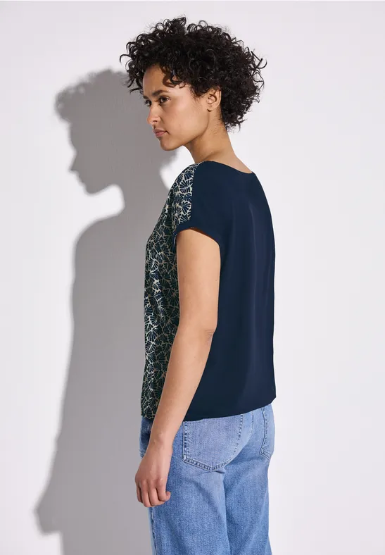 Shirt mit bedruckter Front