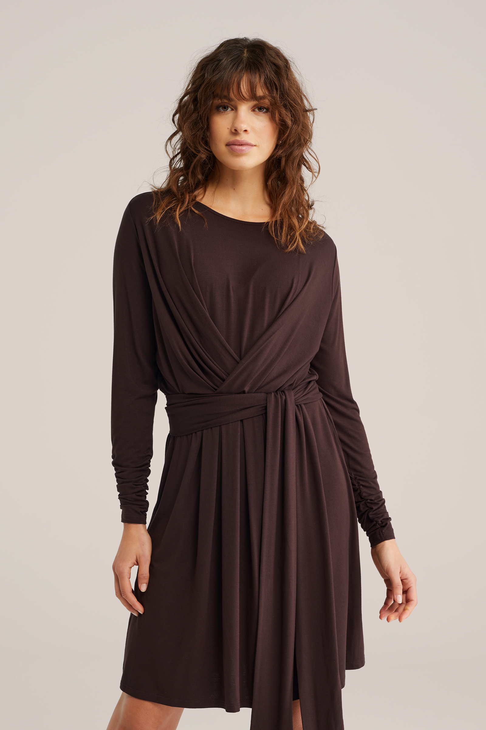 Dames jersey jurk met strikceintuur