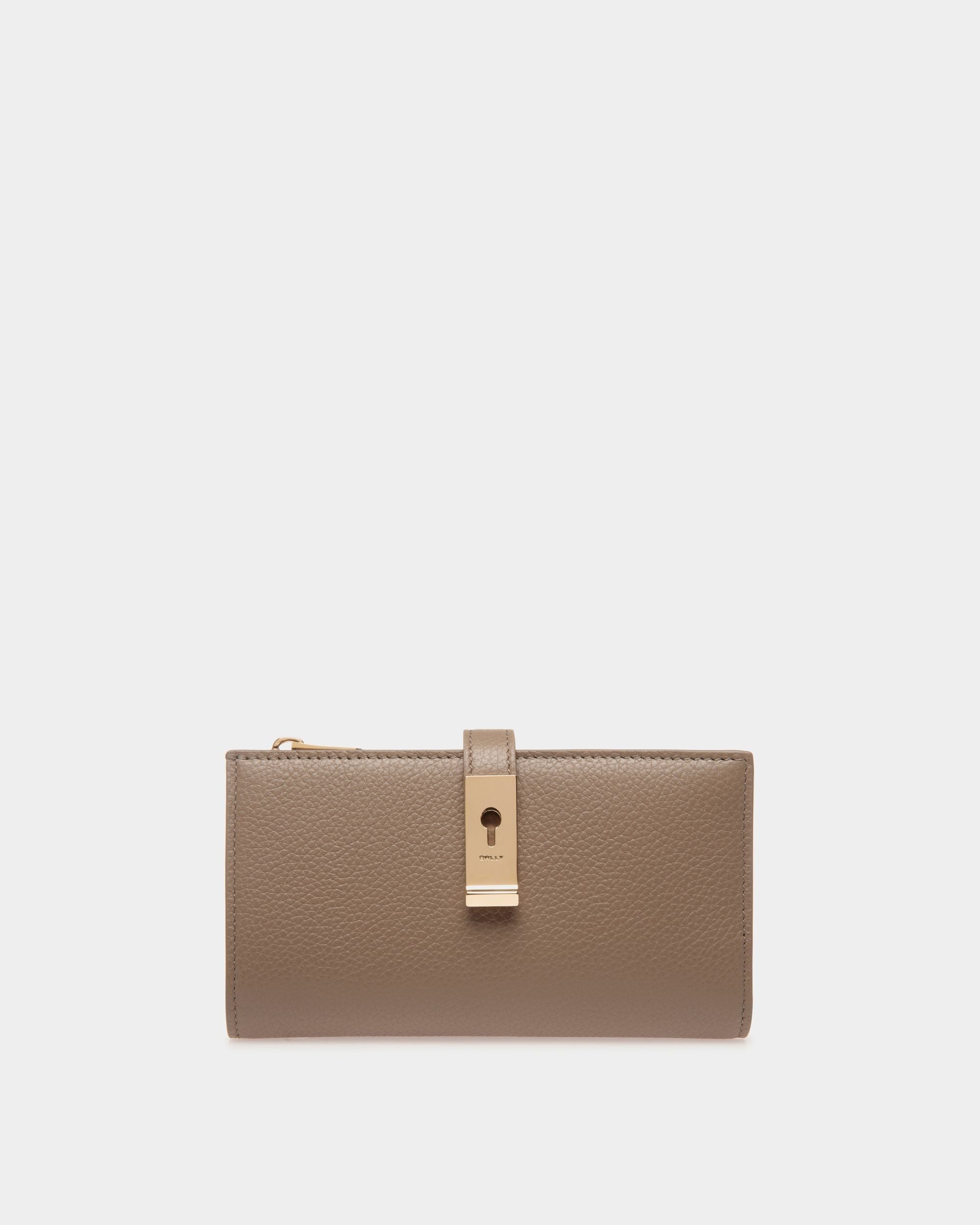 Lange Geldbörse Lock Me aus genarbtem Leder in Taupe