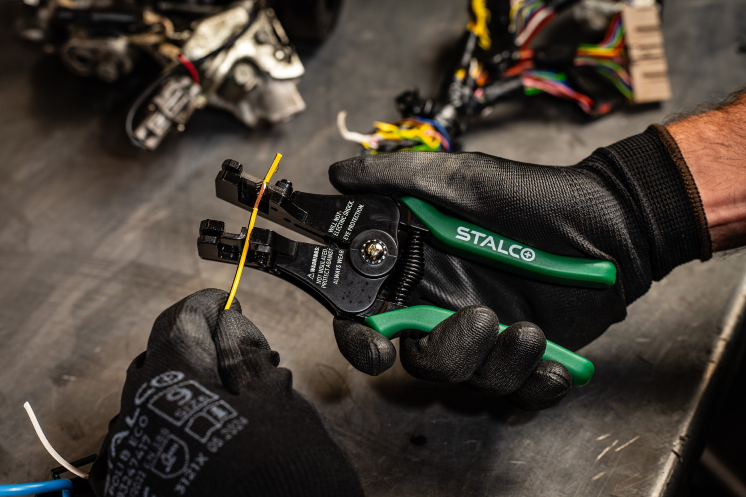 Ściągacz izolacji automatyczny AWG 22-8 STALCO S011855002