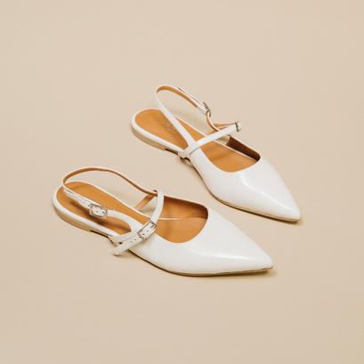 Ballerines à bouts pointus et lanièresen cuir brillant ecru | DURA