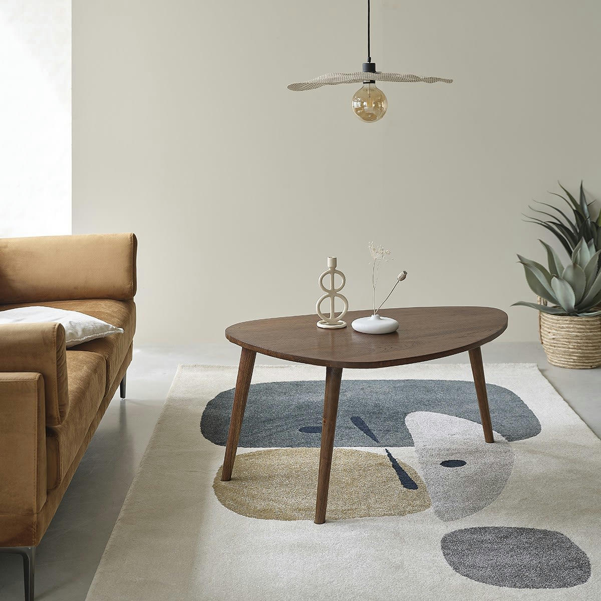 BRUNE - Table basse en mindi massif finition noyer