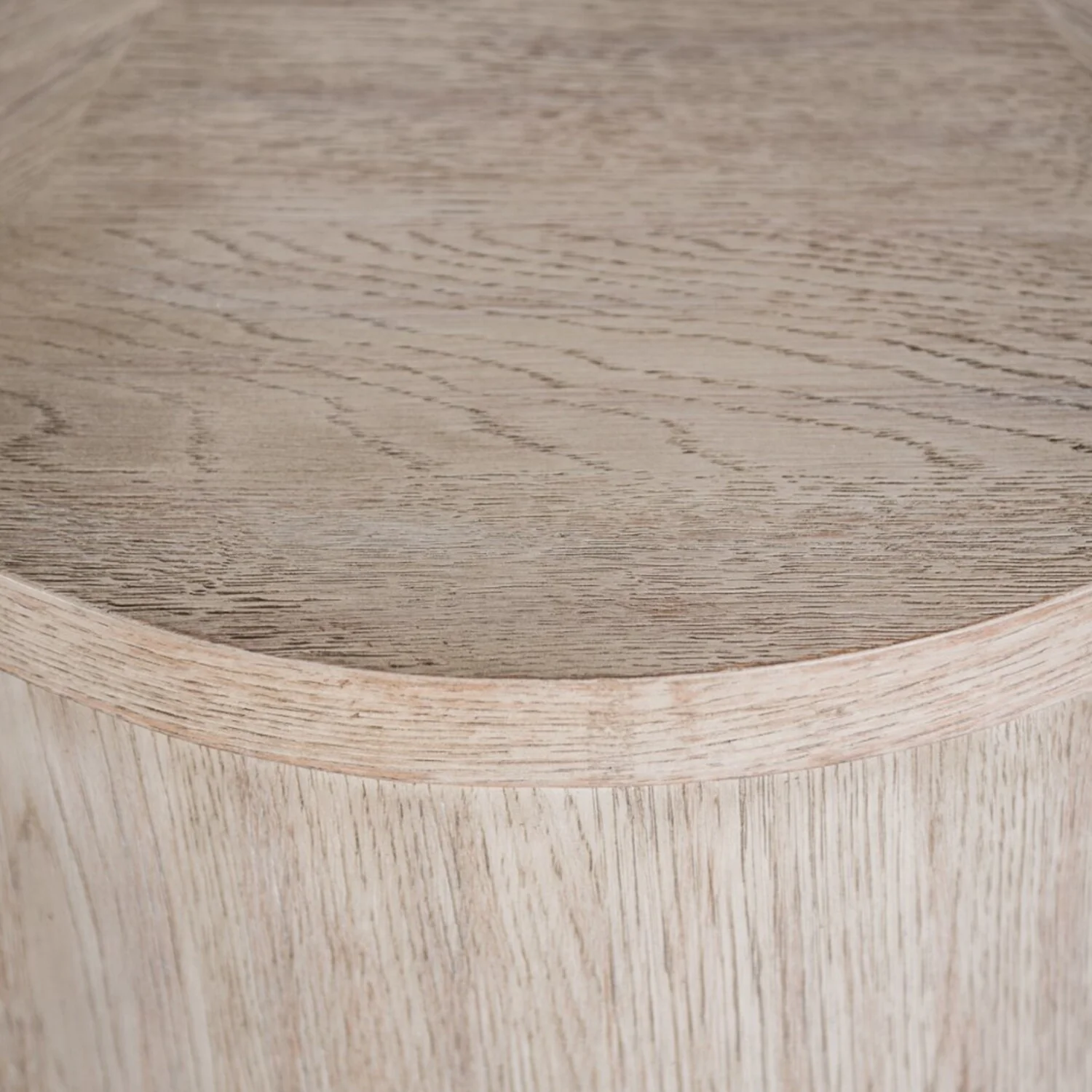 1 Open Shelf Wooden Coffee Table with Casters in Oak