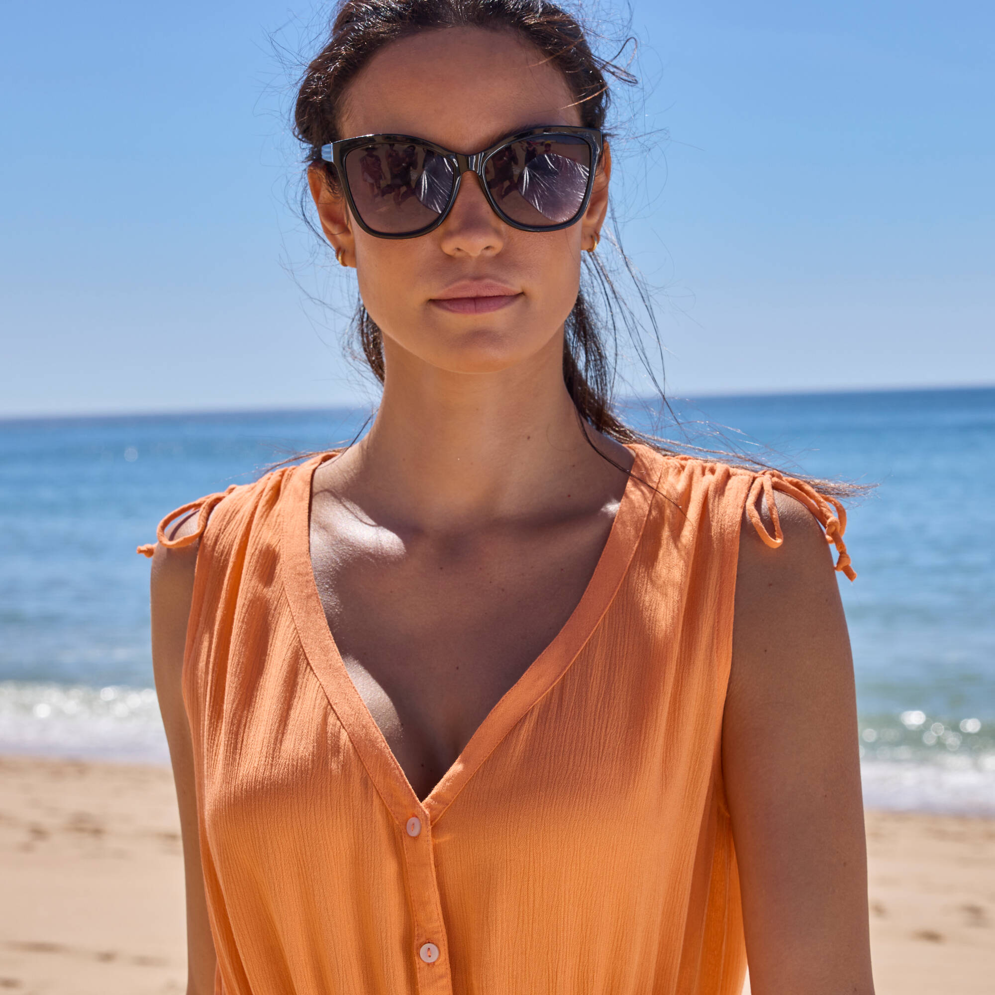 Robe de plage courte, crépon uni
