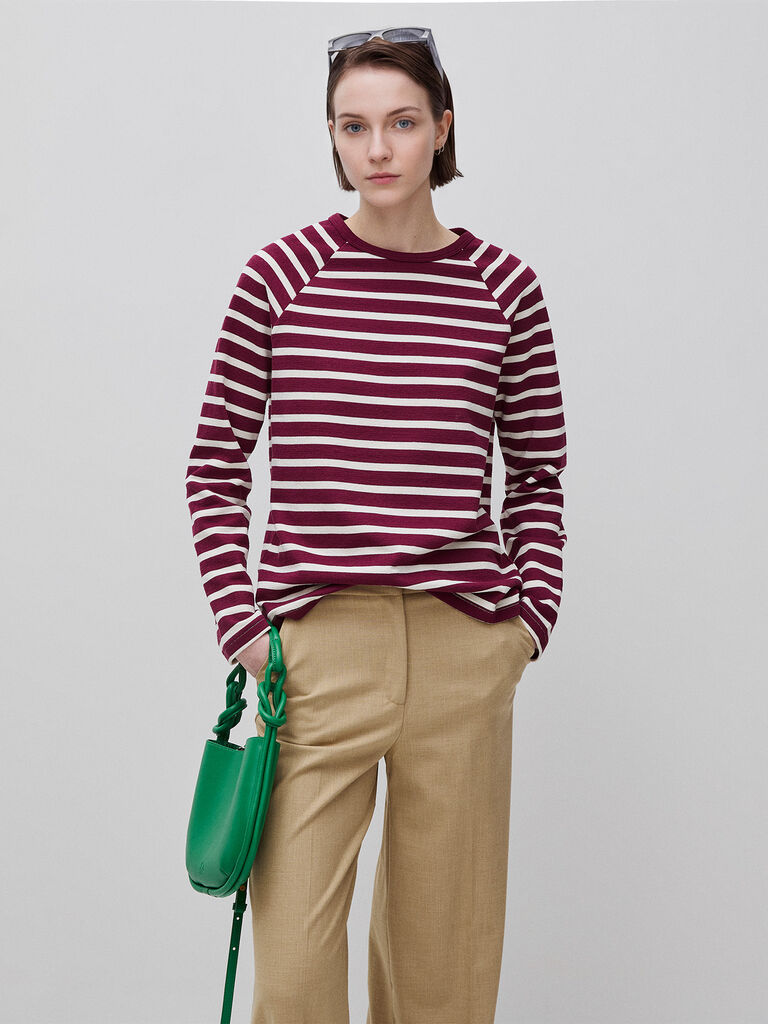 Striped closed sweatshirt