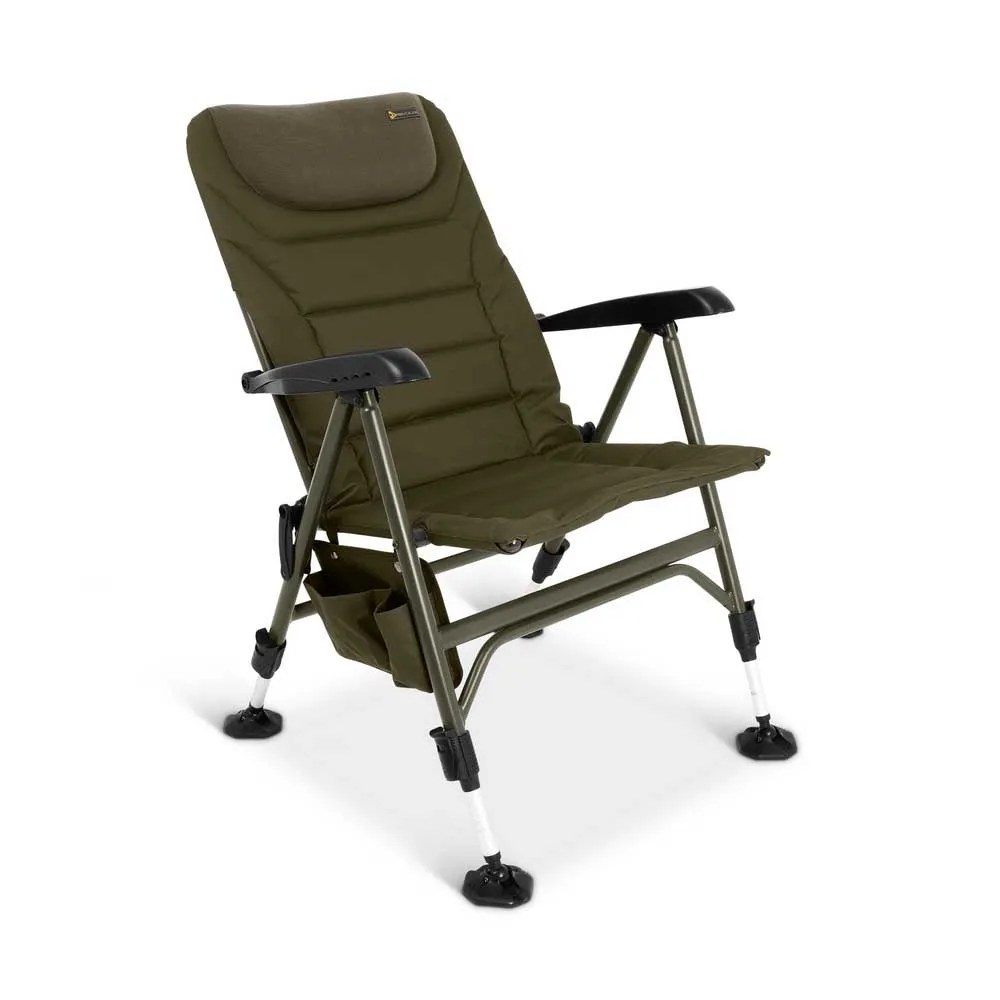 Avid Carp Revolve chair