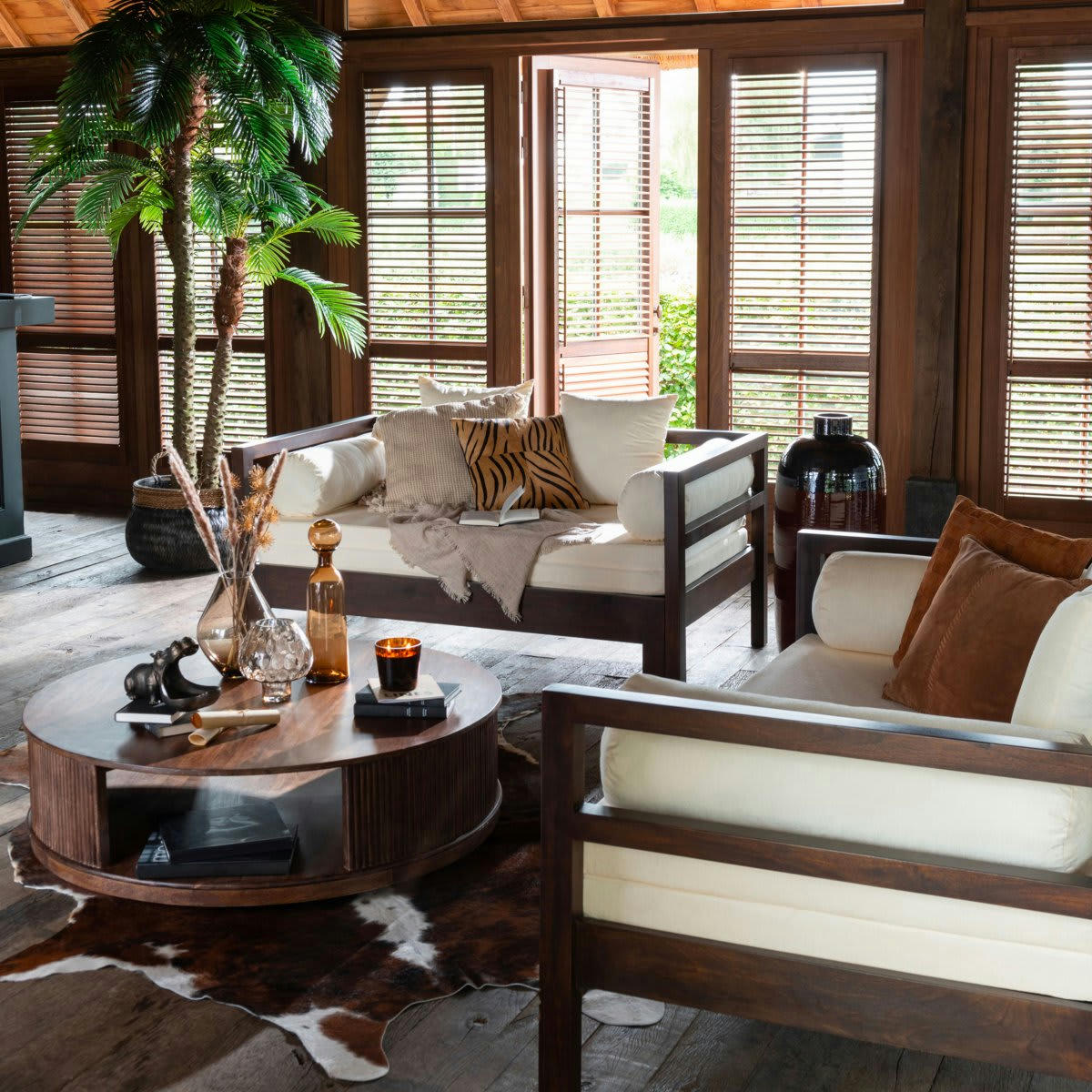 CANCUN - Canapé convertible en bois avec coussins beiges