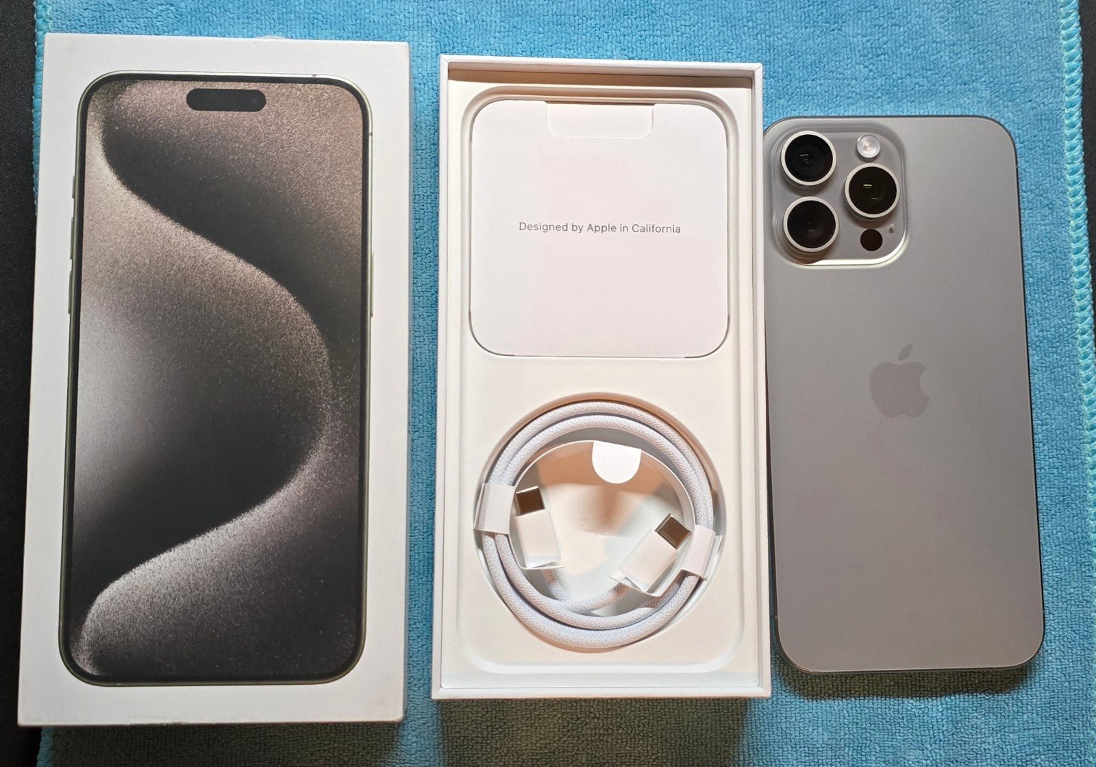 Apple iPhone 15 Pro Max Natural Titanium 256gb Unlocked MINT CONDITION