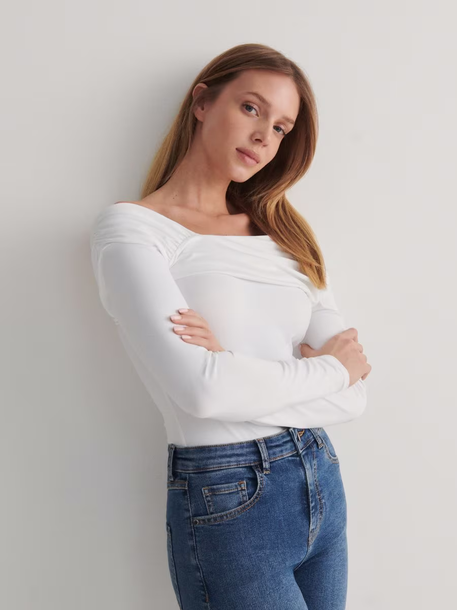Body With Asymmetric Neckline