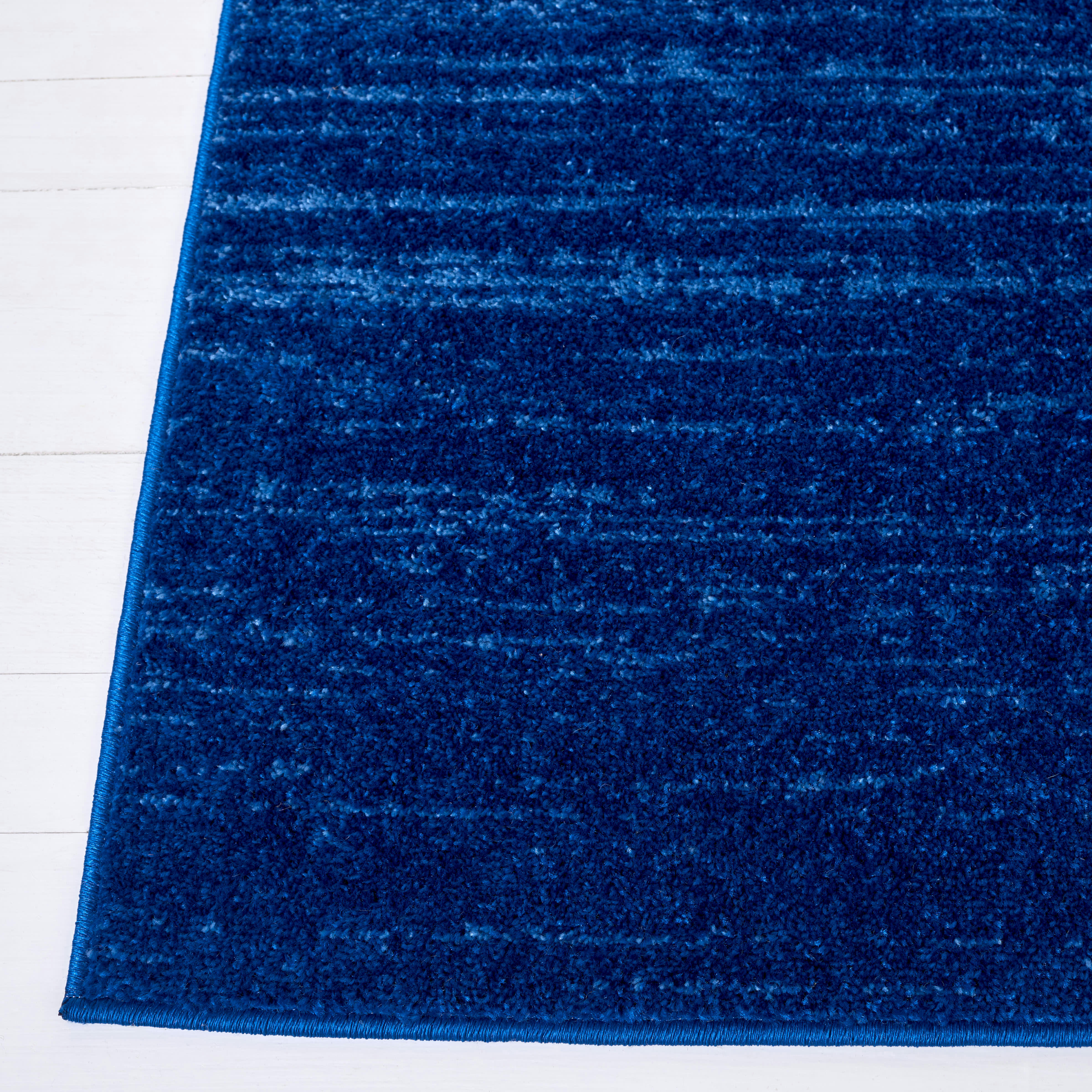 ADIRONDACK - Tapis de salon interieur en bleu ciel & bleu fonce, 155 x 229 cm