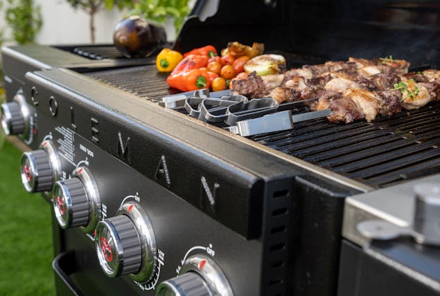 Coleman Revolution&trade; 4 Burner with Wok Burner - Black Matte (COLREV4BMA)