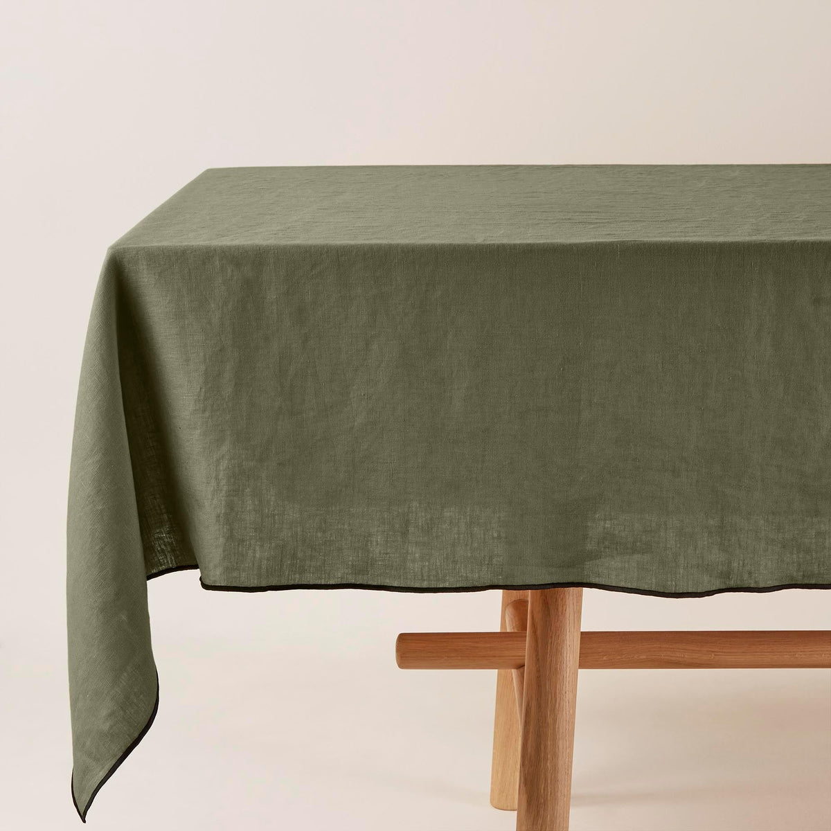 Madura Rechthoekig tafelkleed Carlina grijs kaki en zwarte hommel 170x250 cm