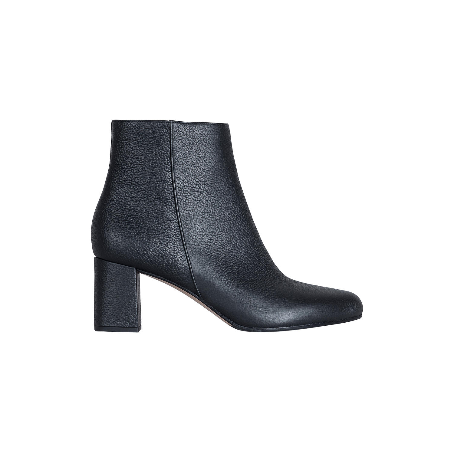 Milena, black