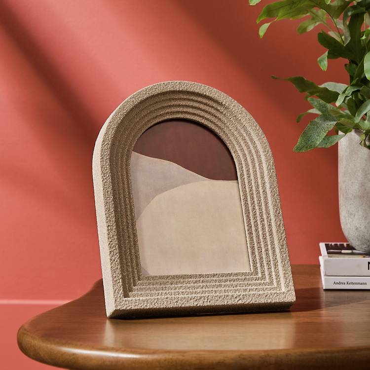 Habitat Arch Natural Wooden Picture Frame - 5x7"