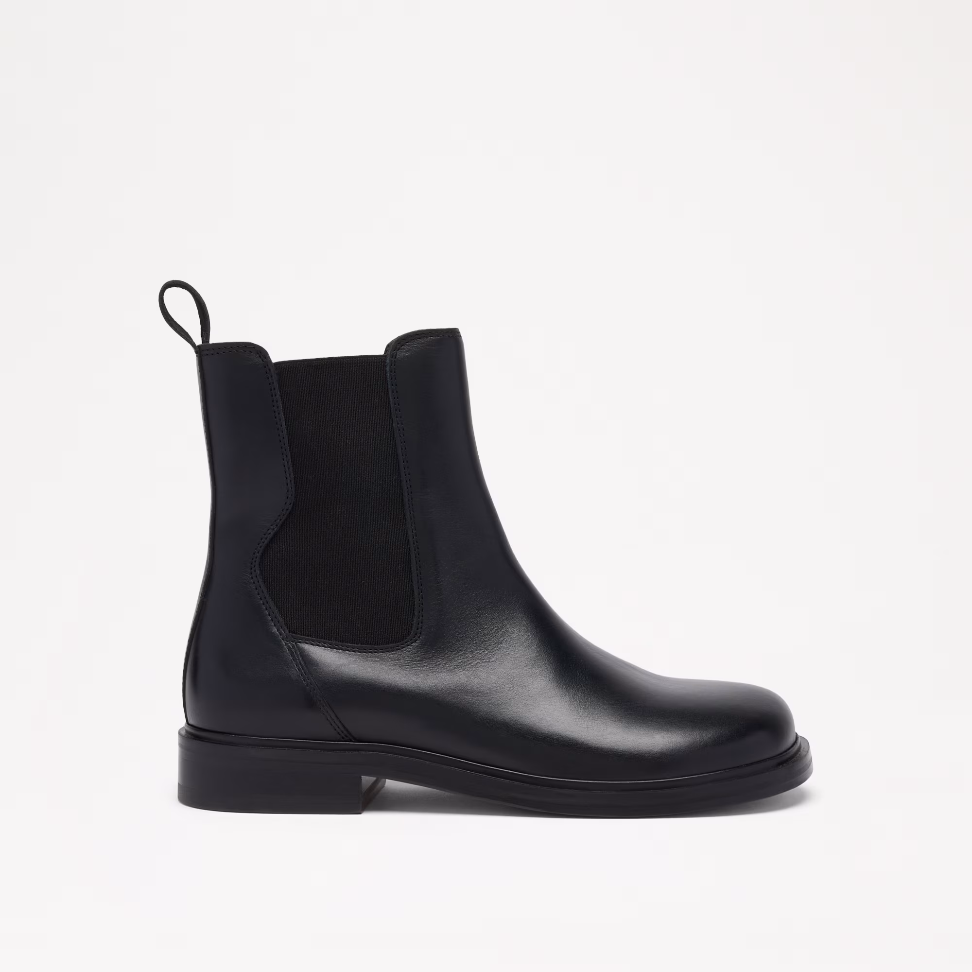 ThurlwoodClean Pull On Chelsea Boot
