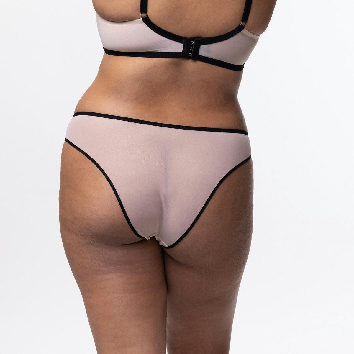 Slip résille brodée recyclée Novah