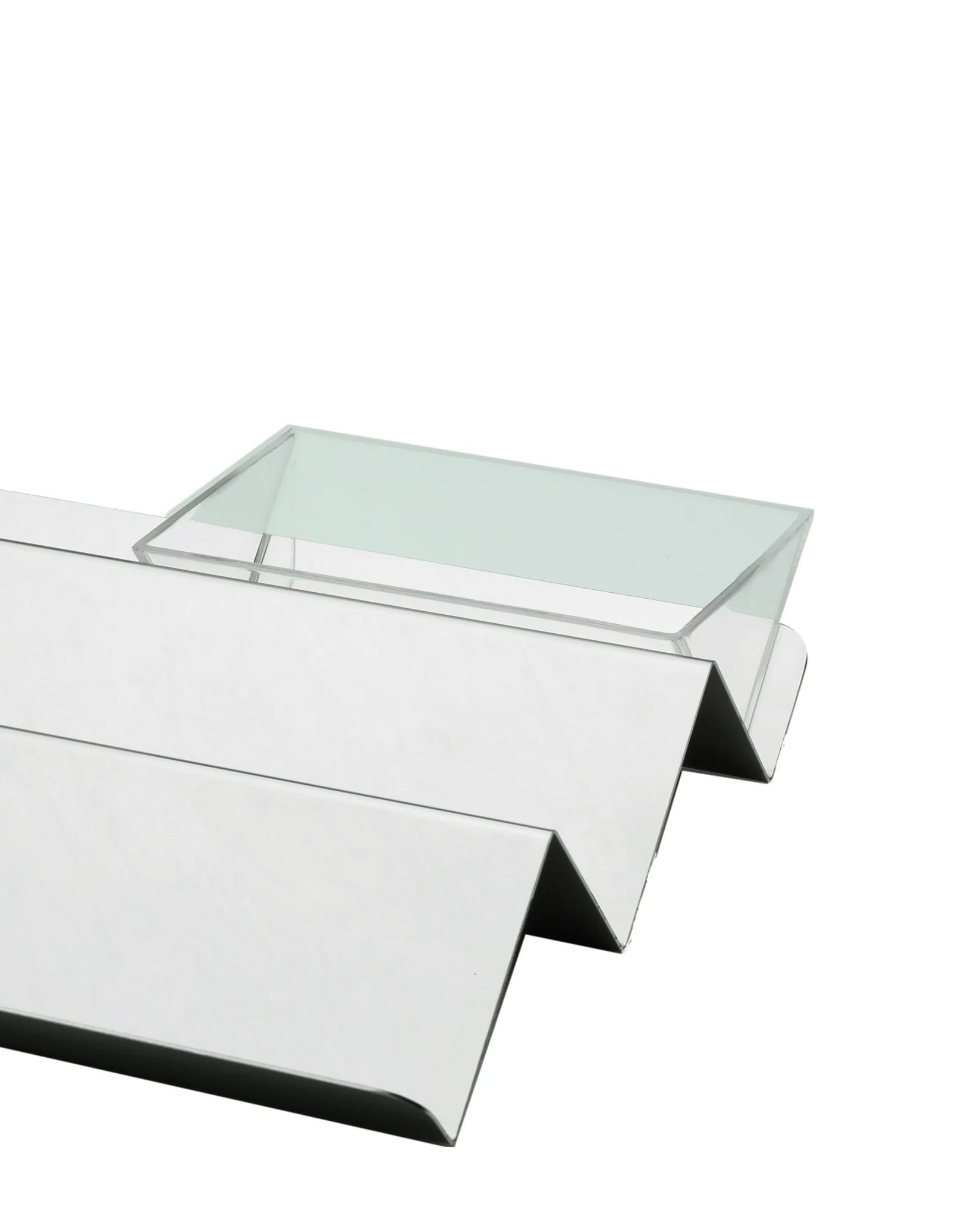 V tray