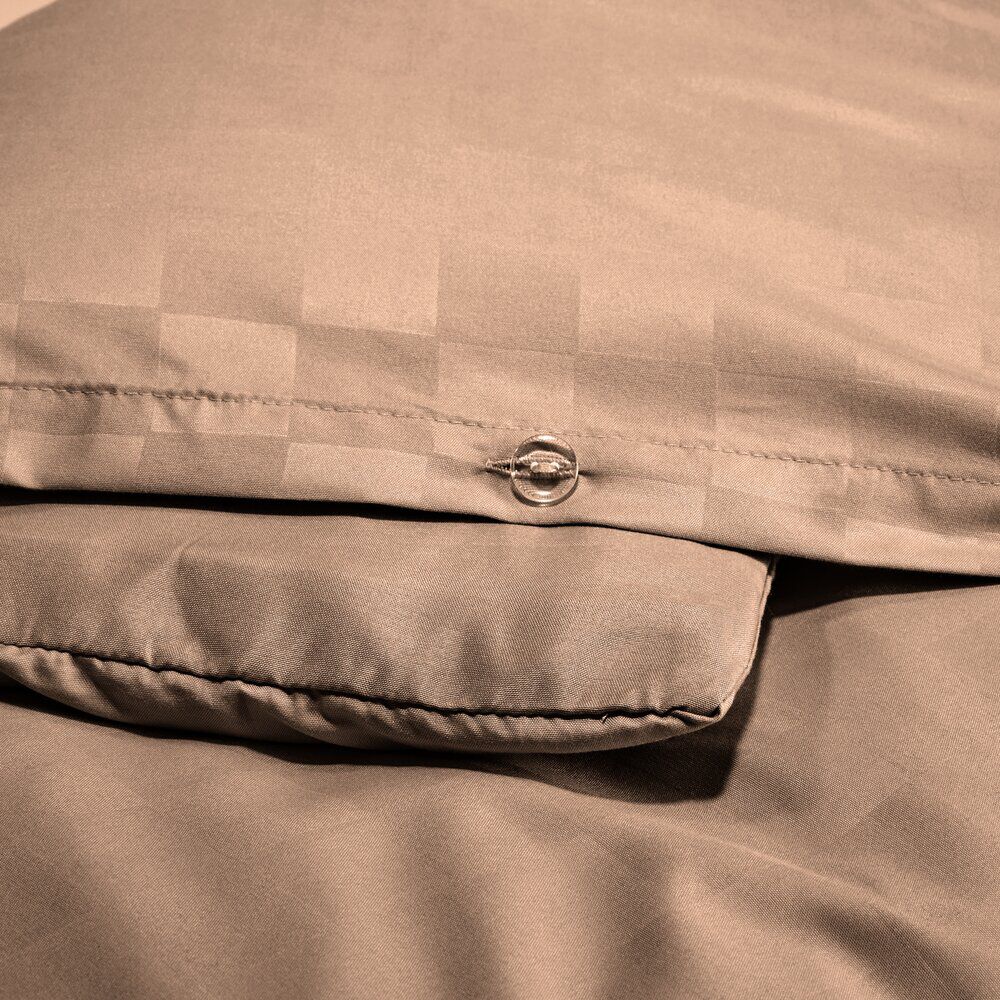 Parure de lit 2 personnes 240x260cm 2 taies 63x63cm polyester damier (2 modèle)