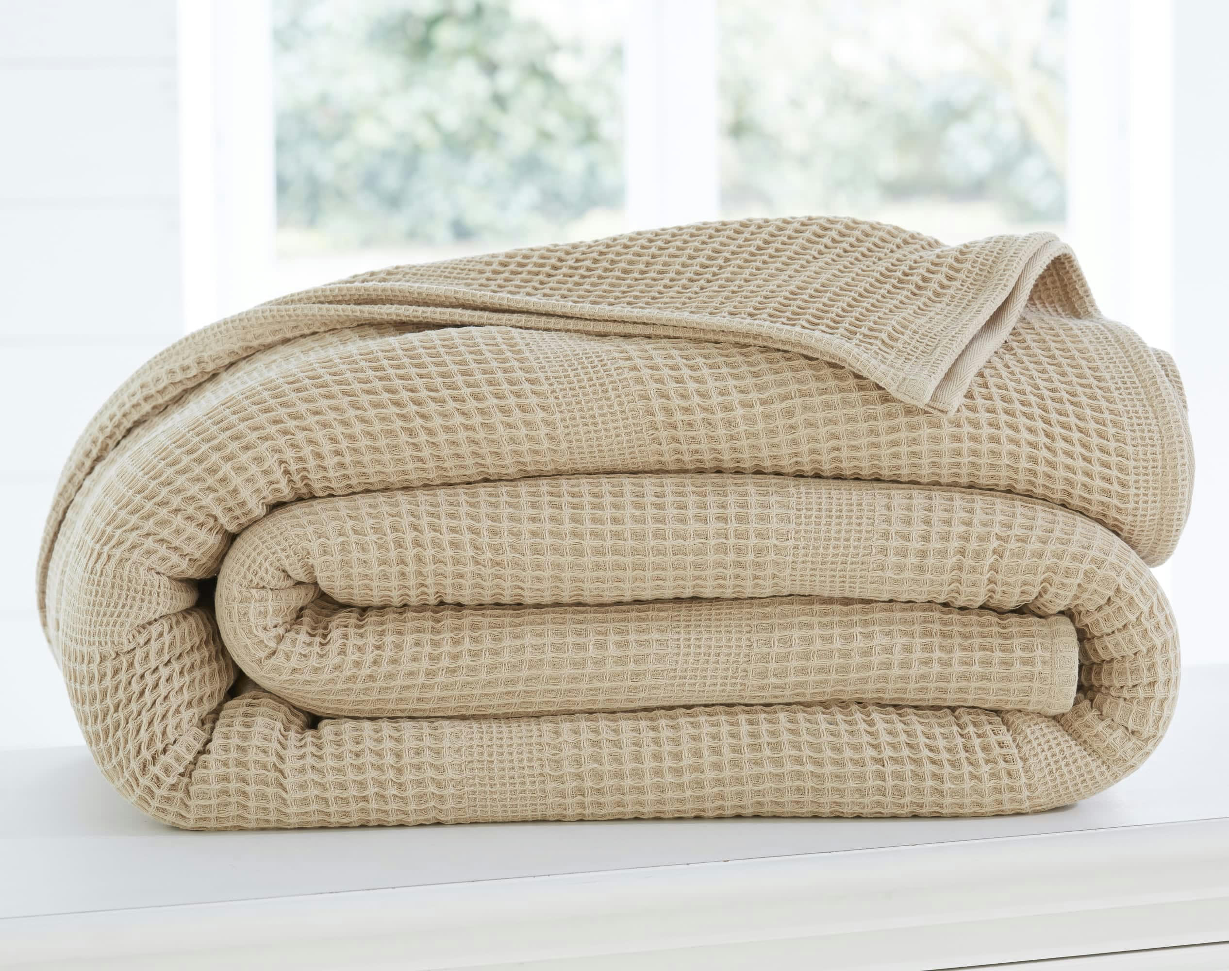 NID D'ABEILLE - Couverture légère 250x270 beige en coton 300 g/m²