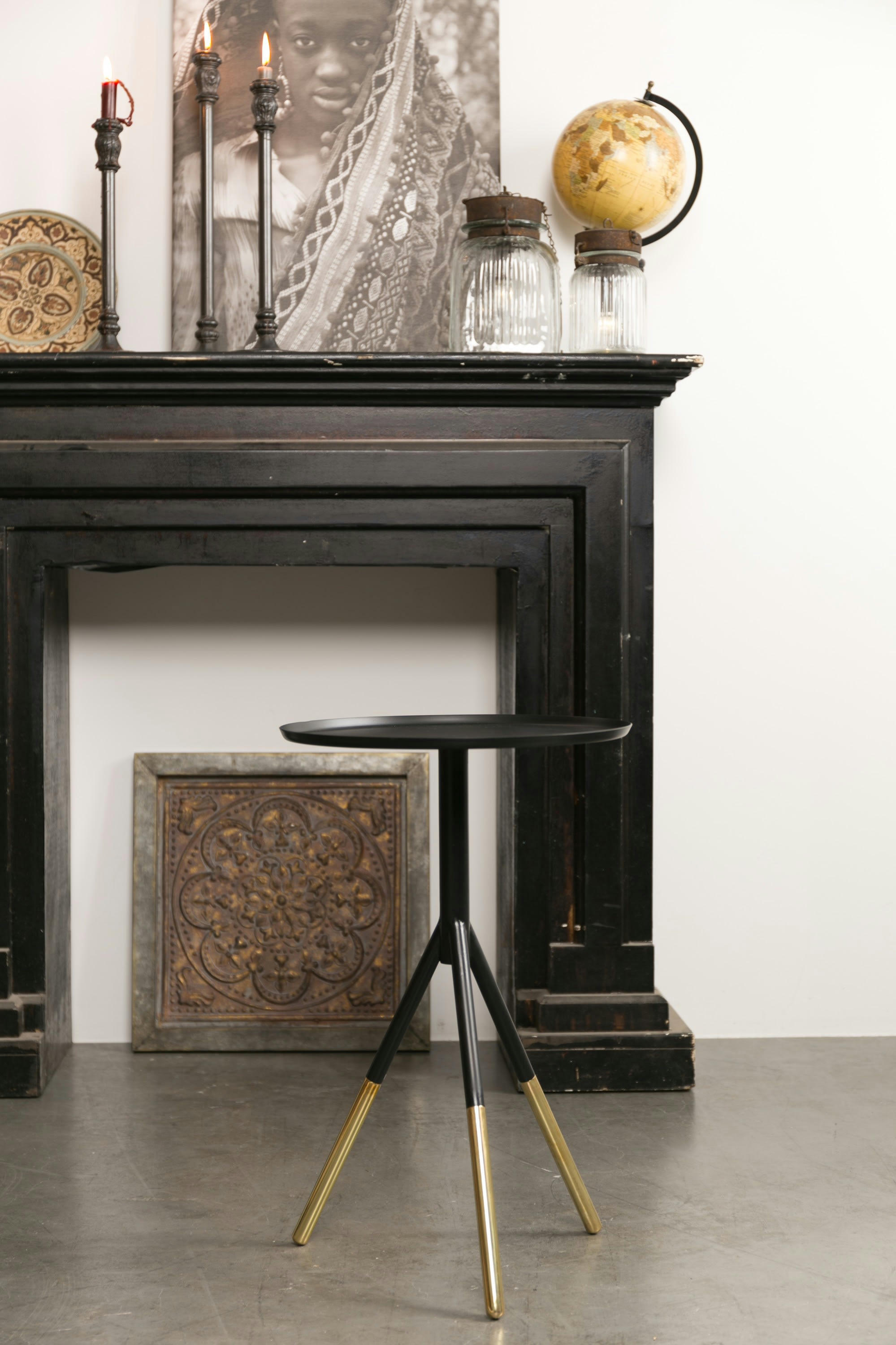 ELIA - Table d'appoint en laiton noir