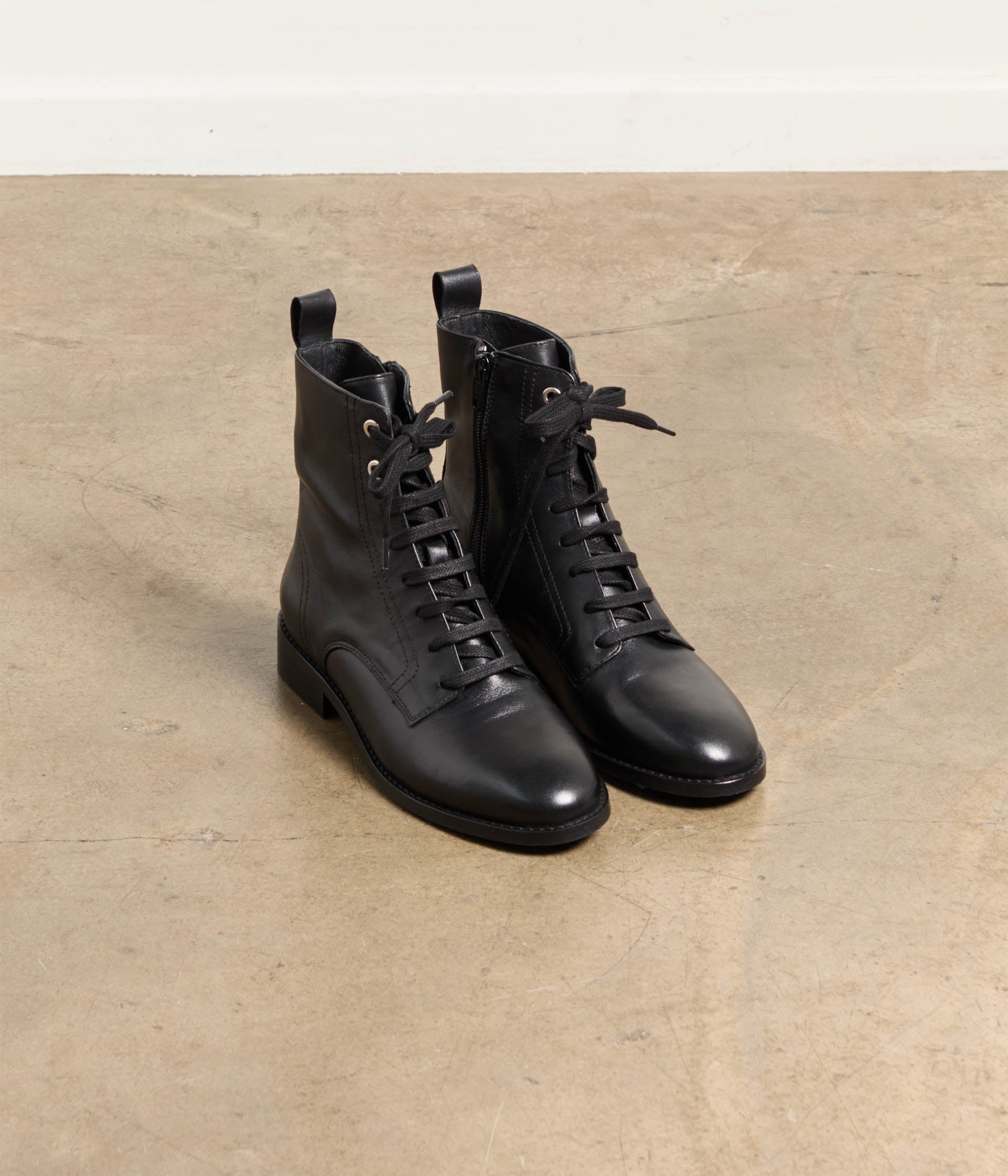 Bottines en cuir noir Nastia