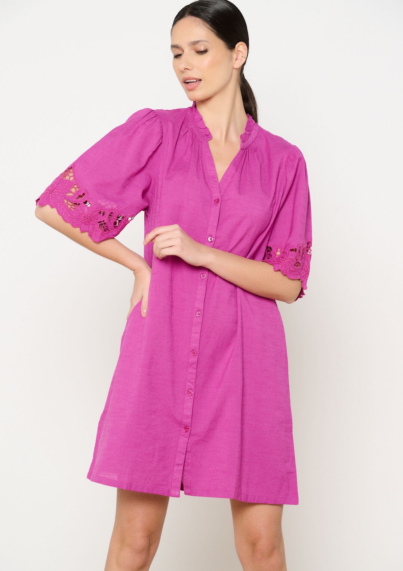 Overhemdjurk met opengewerkte details