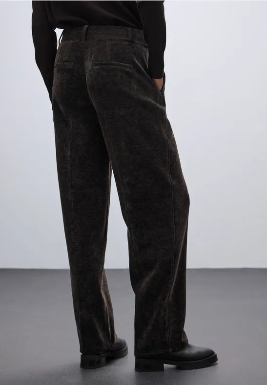 Straight Leg Cordhose