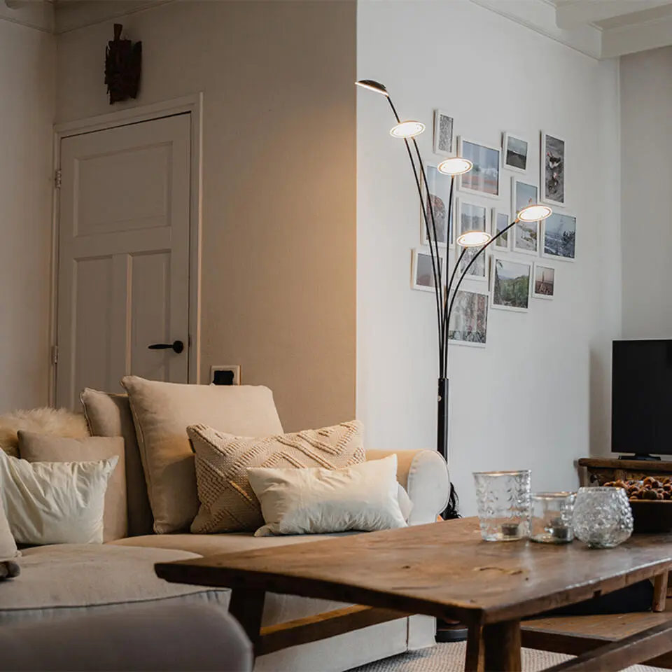 Qazqa vloerlamp sixties zwart ge?ntegreerde led