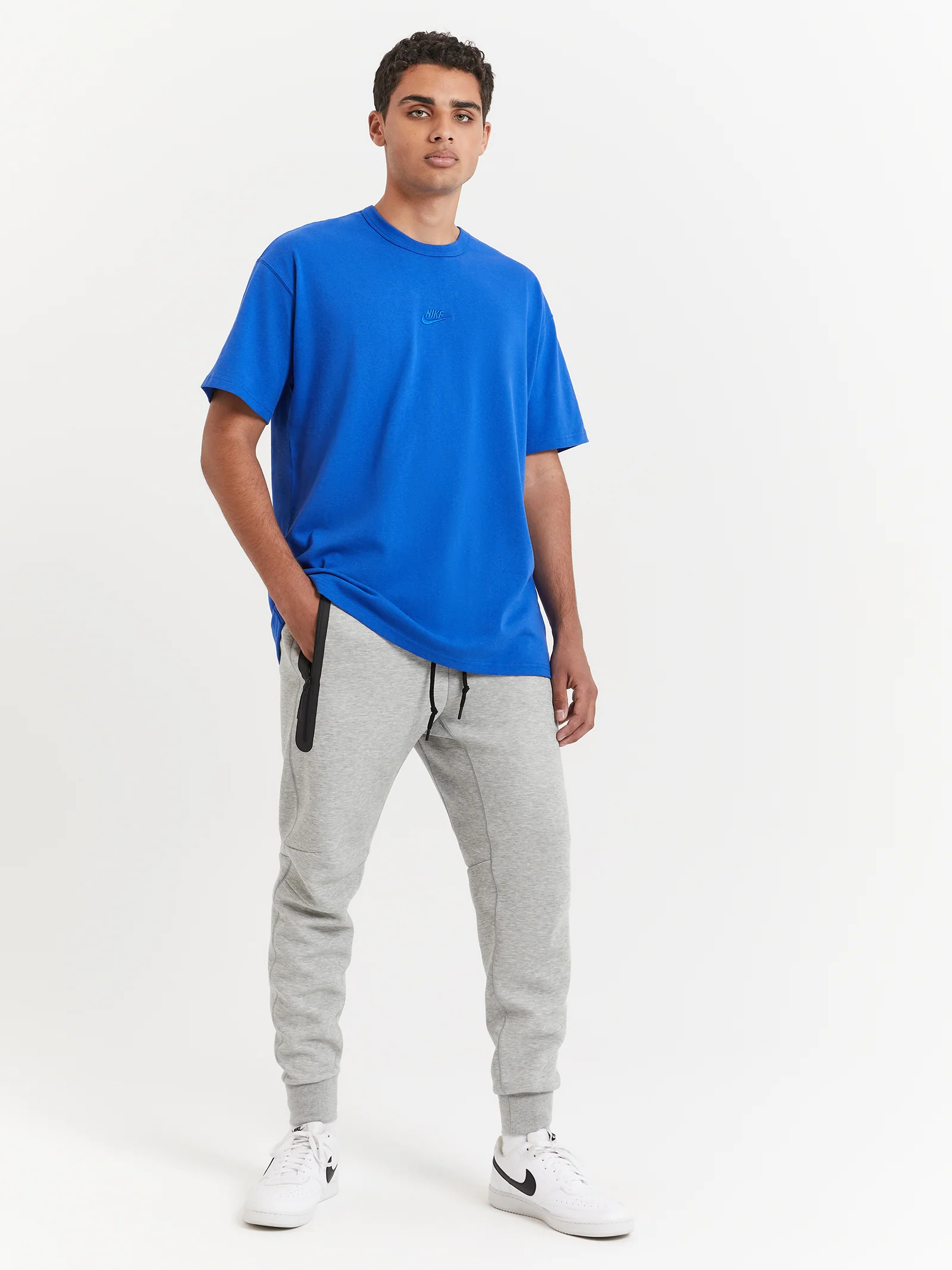 Sportswear Premium Essentials Sustainable T-Shirt