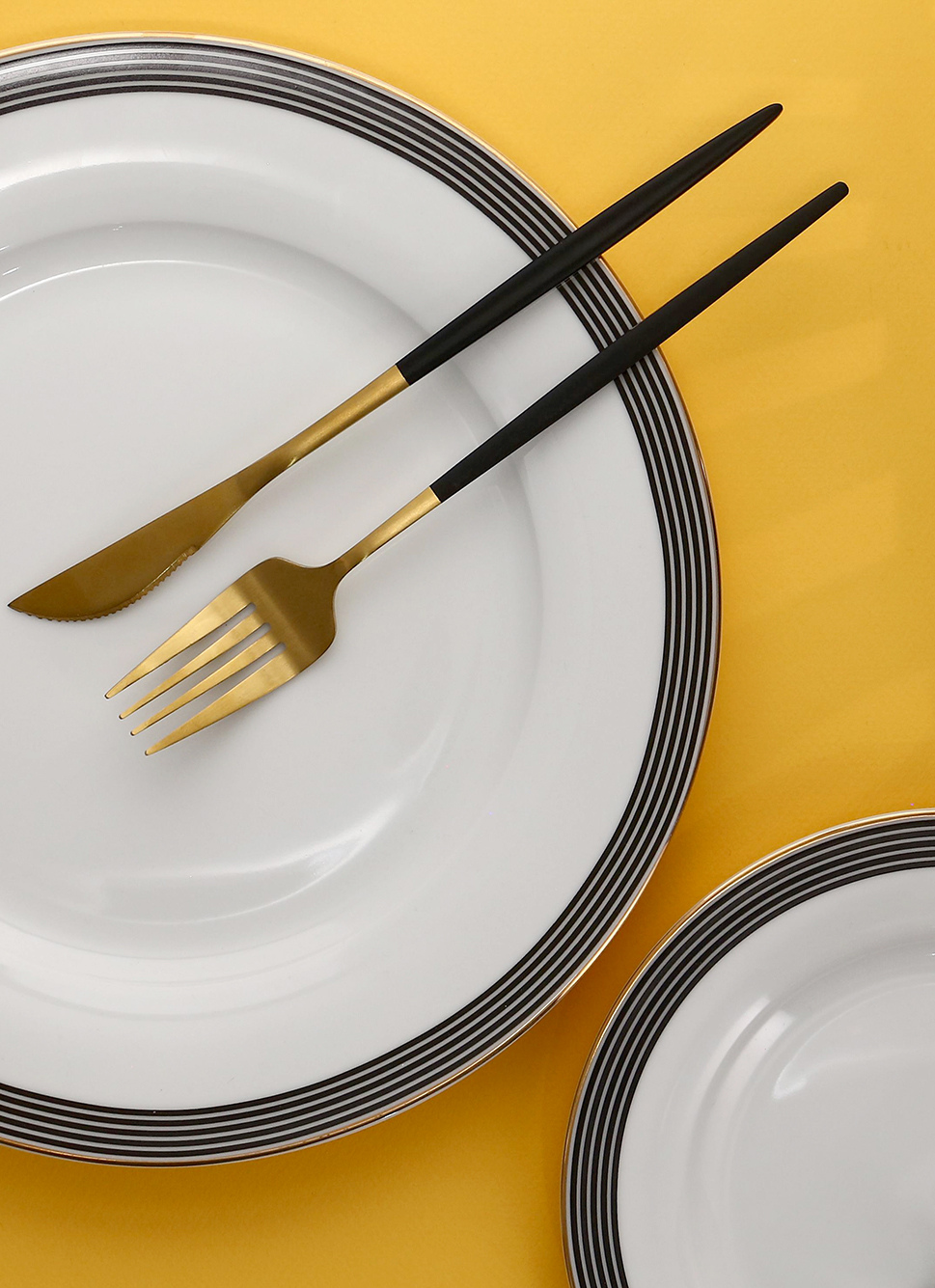 ASSIETTE PLATE EN PORCELAINE SONGE NOIR