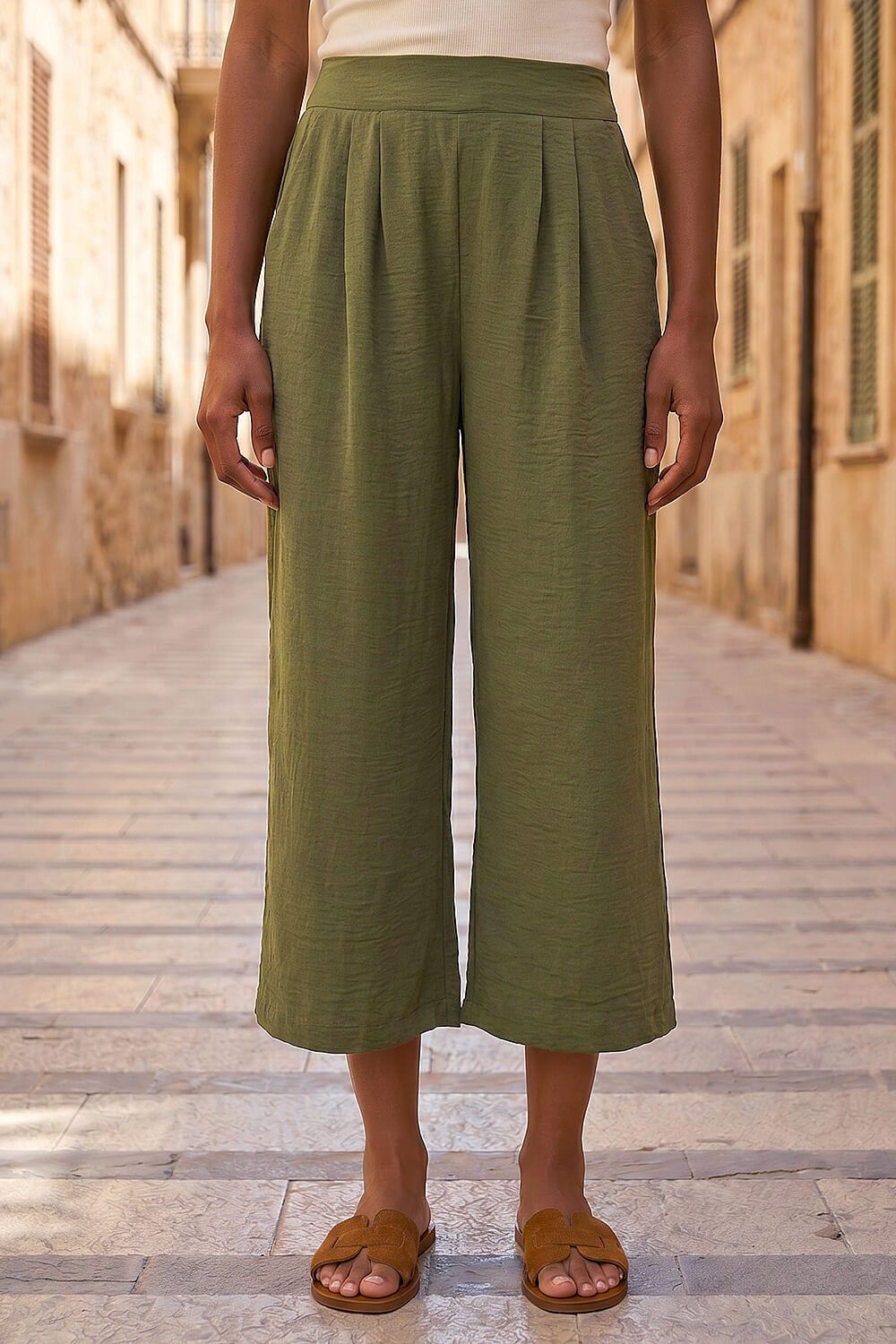 Roman Air Flow Pleat Cropped Trouser