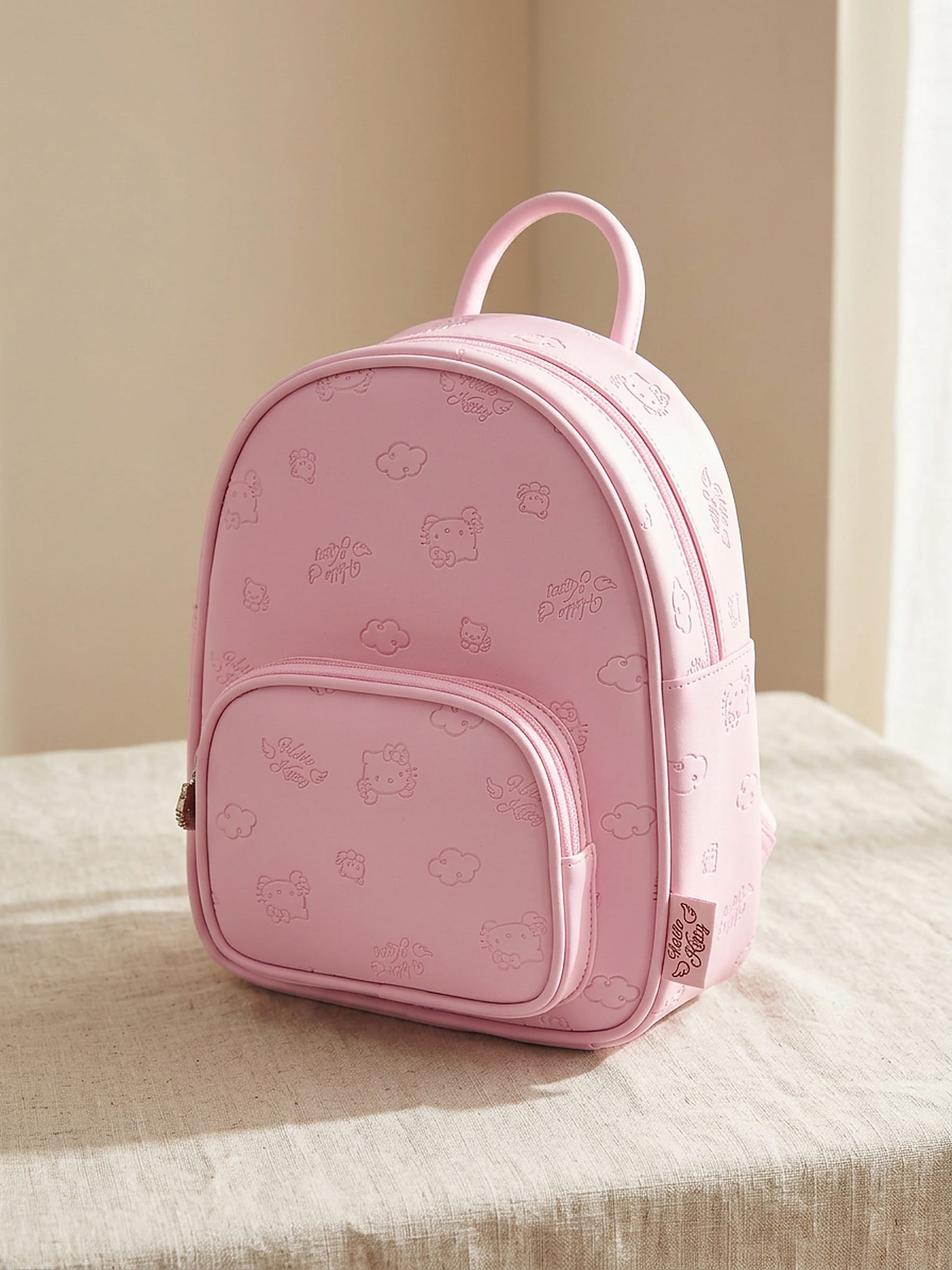 Mały plecak z tłoczonym wzorem Hello Kitty