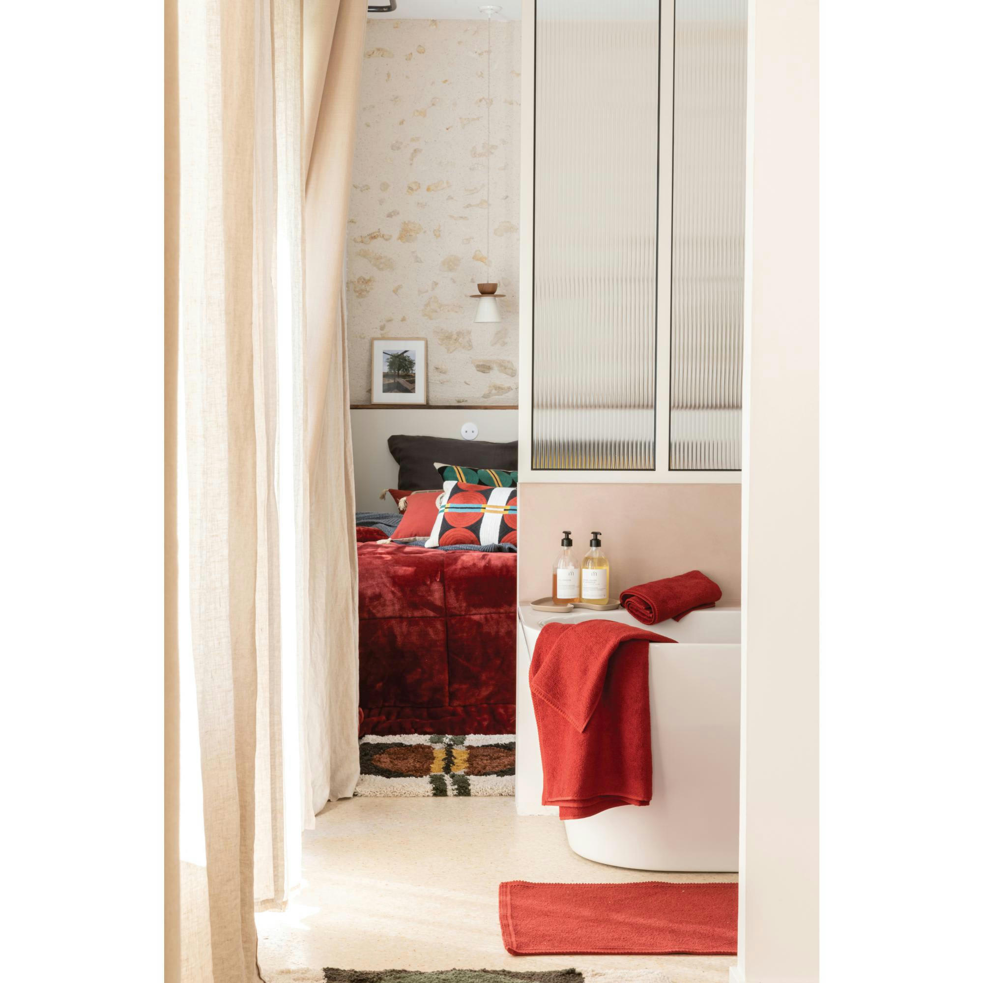 ETIA - Tapis de bain uni  en coton geranium 54 x 110