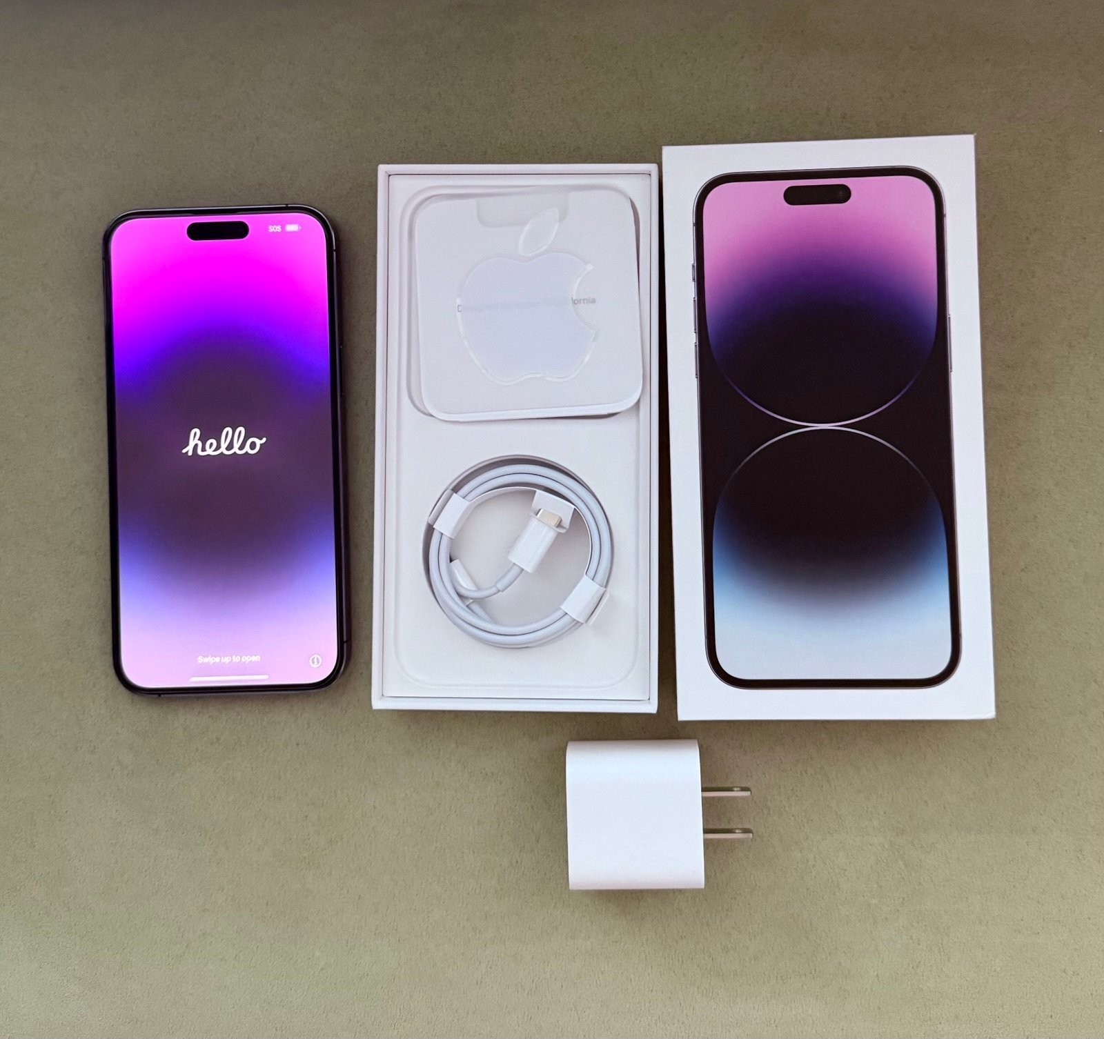 IPhone 14 Pro Max Like New unlocked with new original charger and block