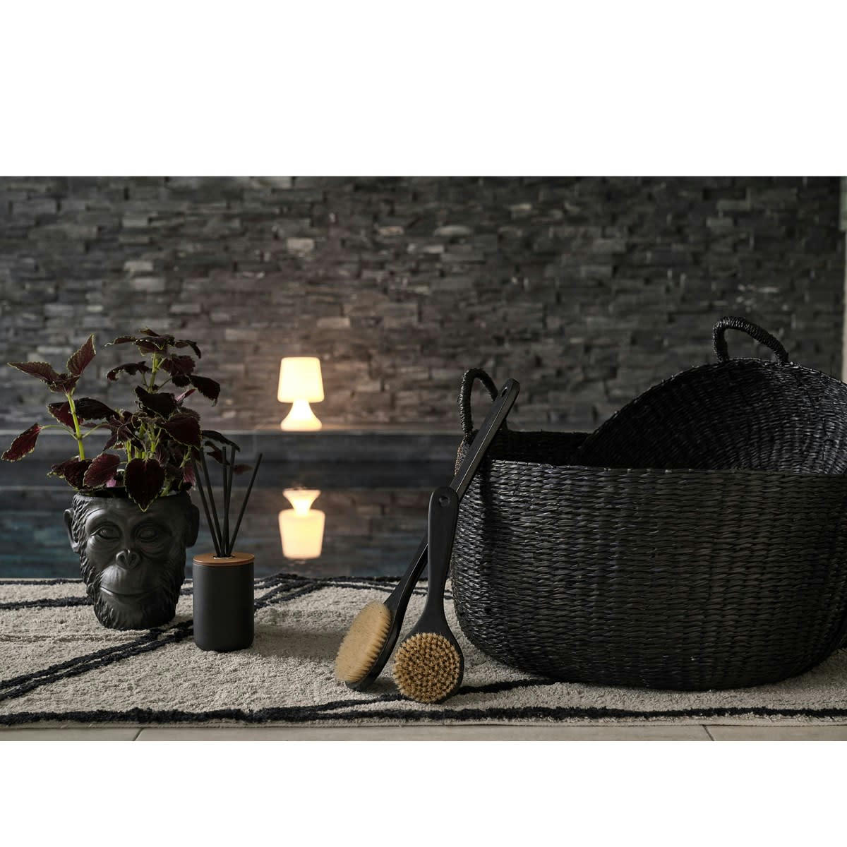 LIVING - Cache-pot large en béton noir