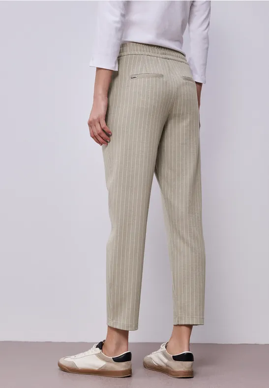 Straight Leg Hose mit Streifen