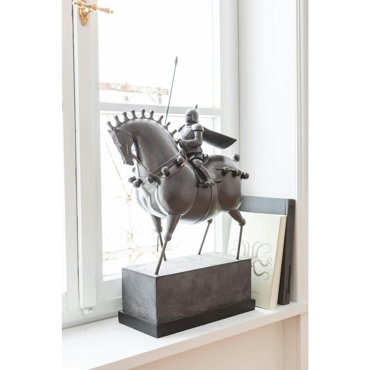 KNIGHT - Statuette chevalier en polyrésine et acier H72