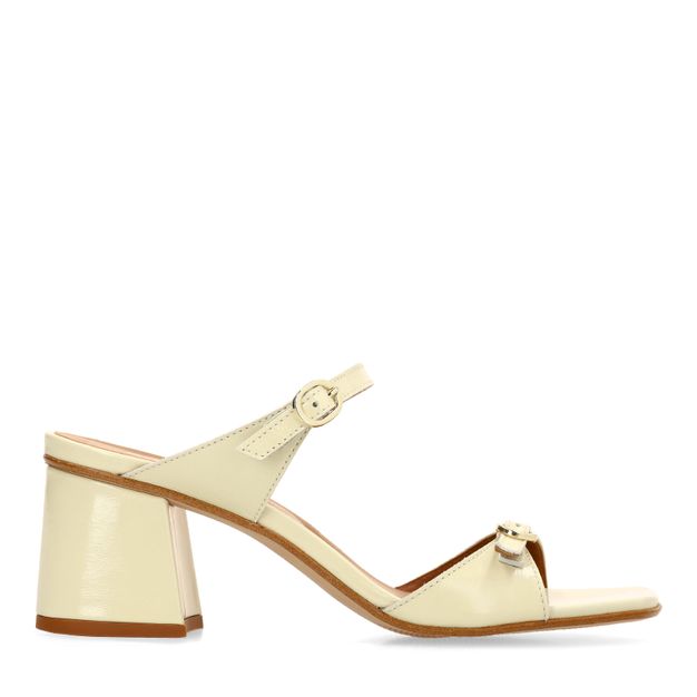 Gele lakleren sandalen met hak