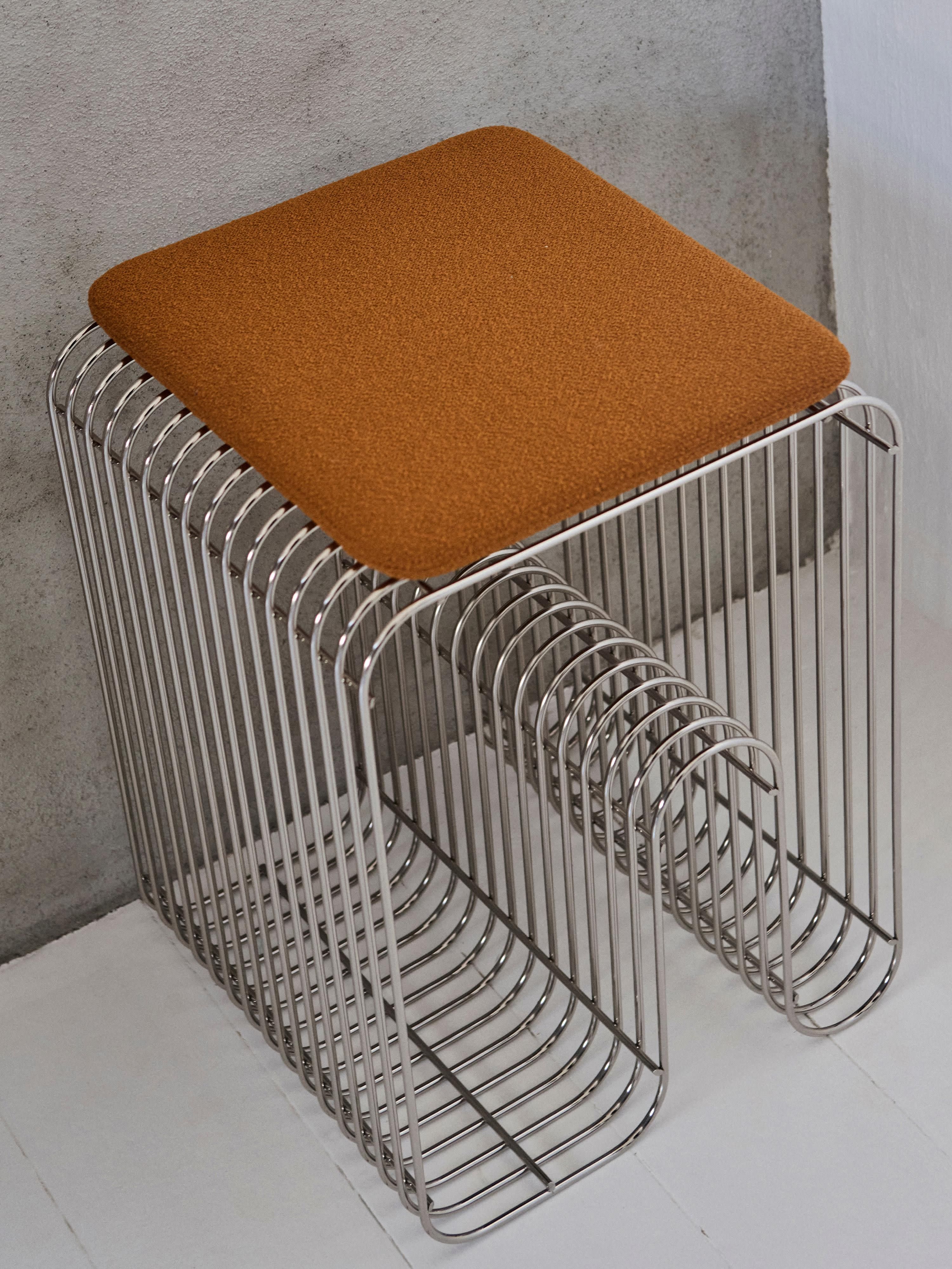 Bouclé-Sitzkissen Curva für Hocker